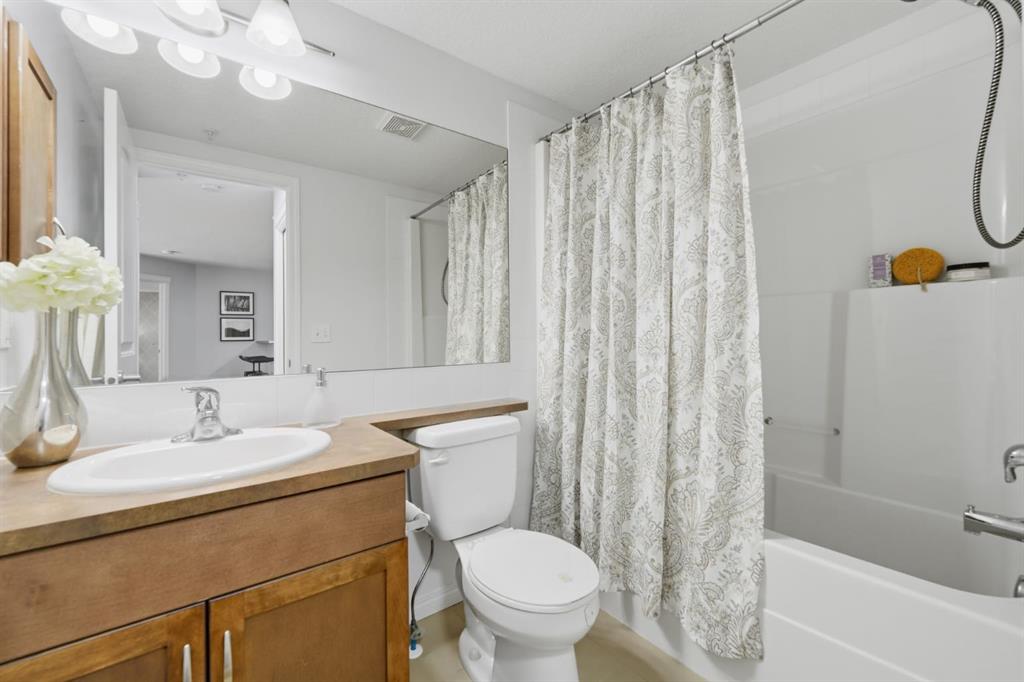 115 Prestwick Villas SE Unit: 2223