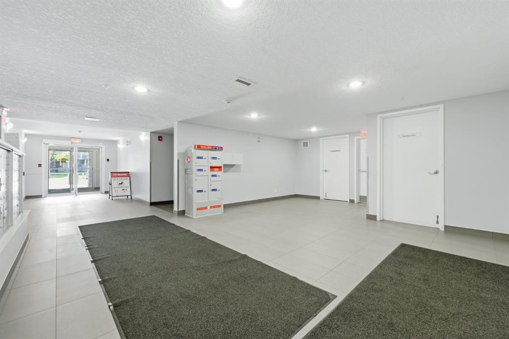 115 Prestwick Villas SE Unit: 2223