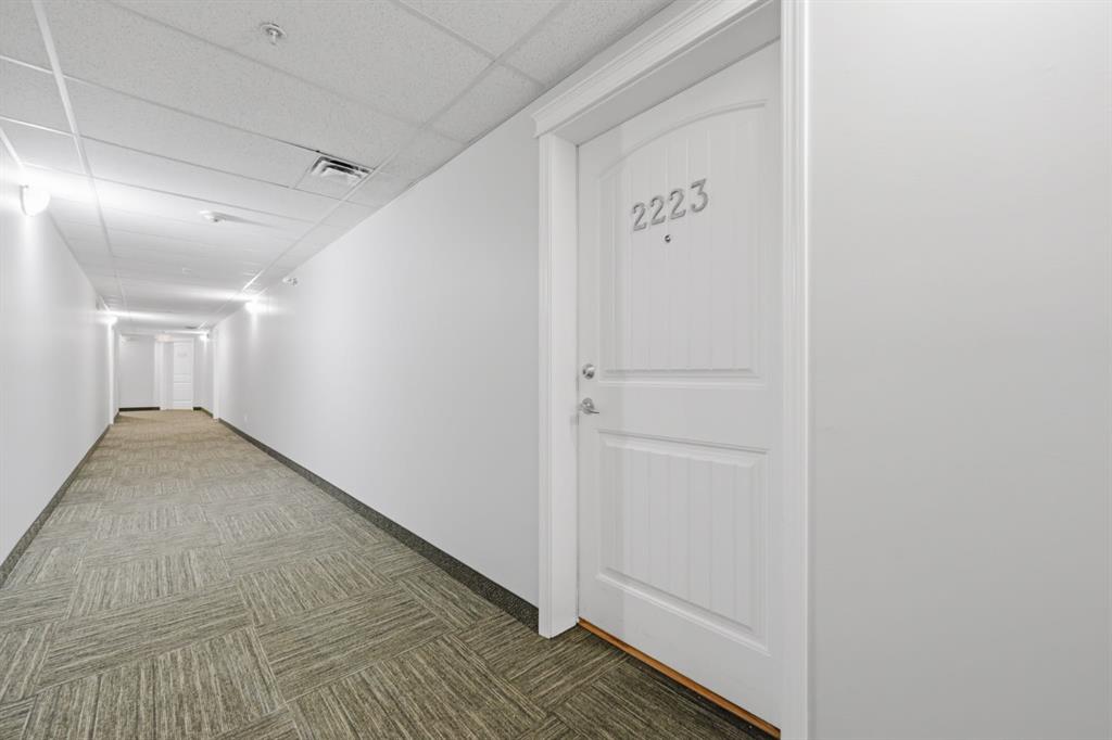 115 Prestwick Villas SE Unit: 2223