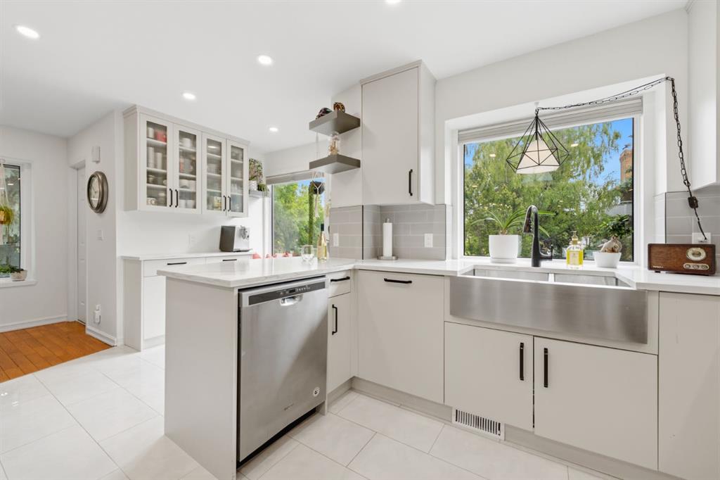 4037 42 Street NW Unit: 240