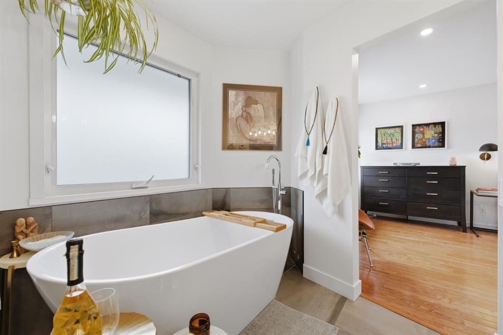 4037 42 Street NW Unit: 240