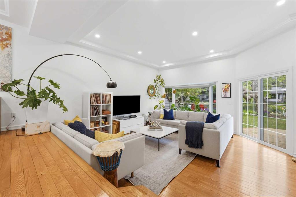 4037 42 Street NW Unit: 240
