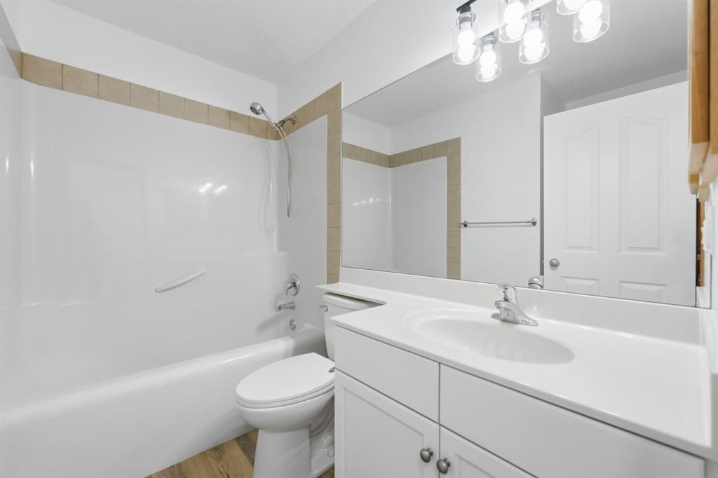 2020 Bridlemeadows Manor SW