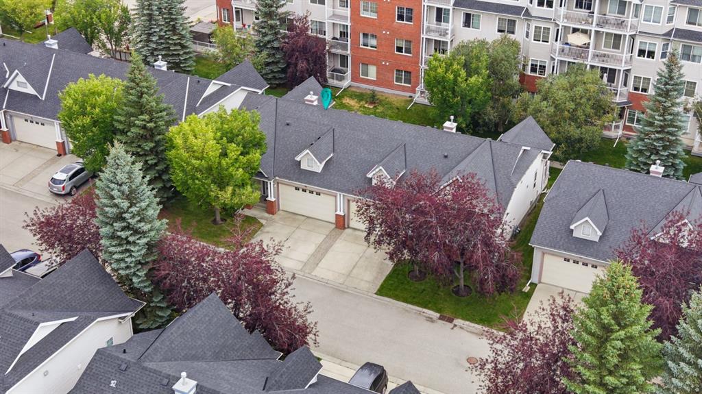 42 Prestwick Pond Terrace SE