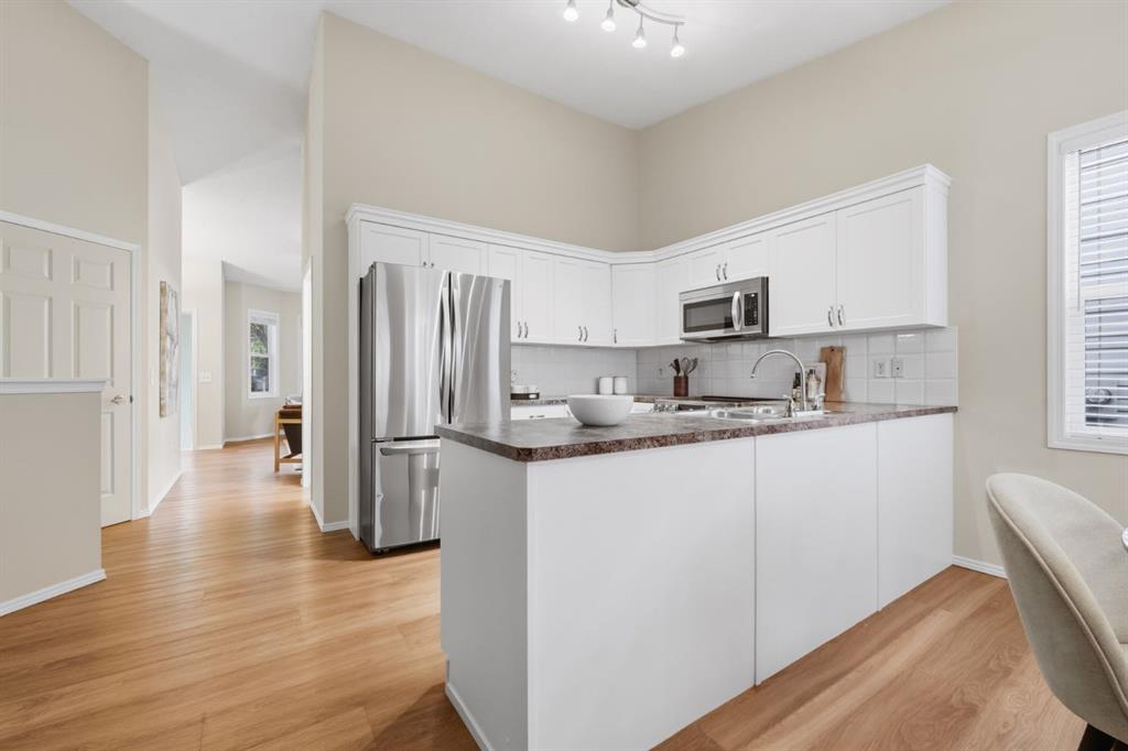 42 Prestwick Pond Terrace SE