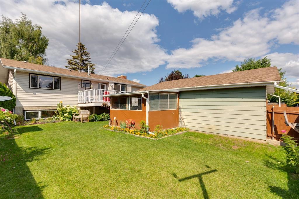 532 Queensland Circle SE