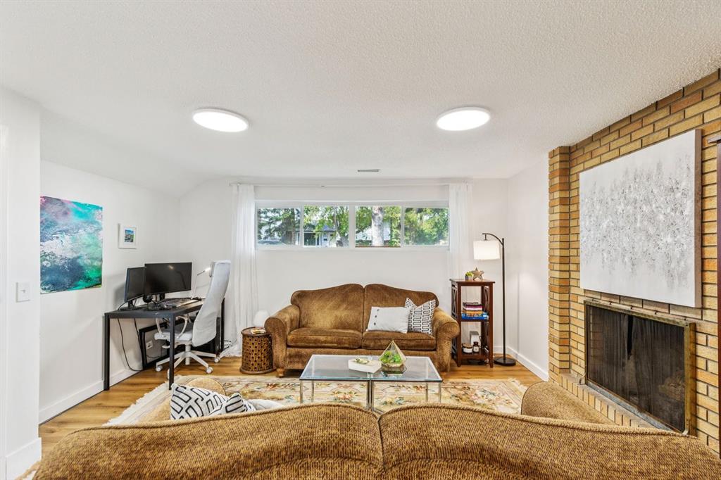 532 Queensland Circle SE