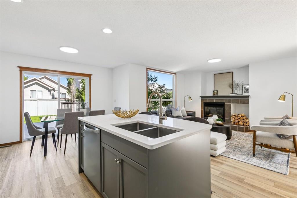 2020 Bridlemeadows Manor SW