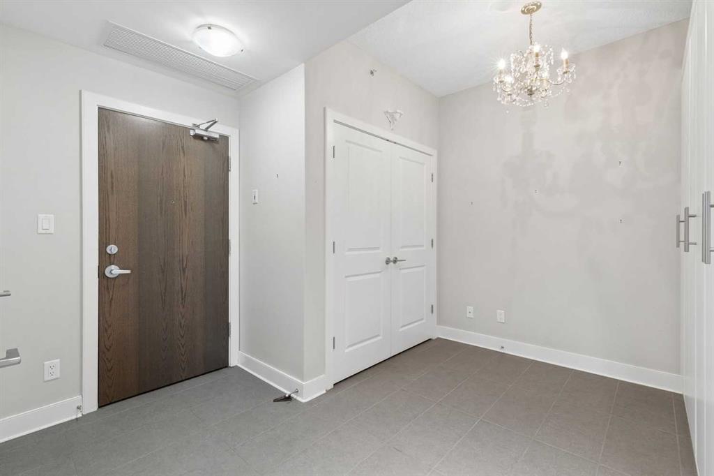 99 Spruce Place SW Unit: 706