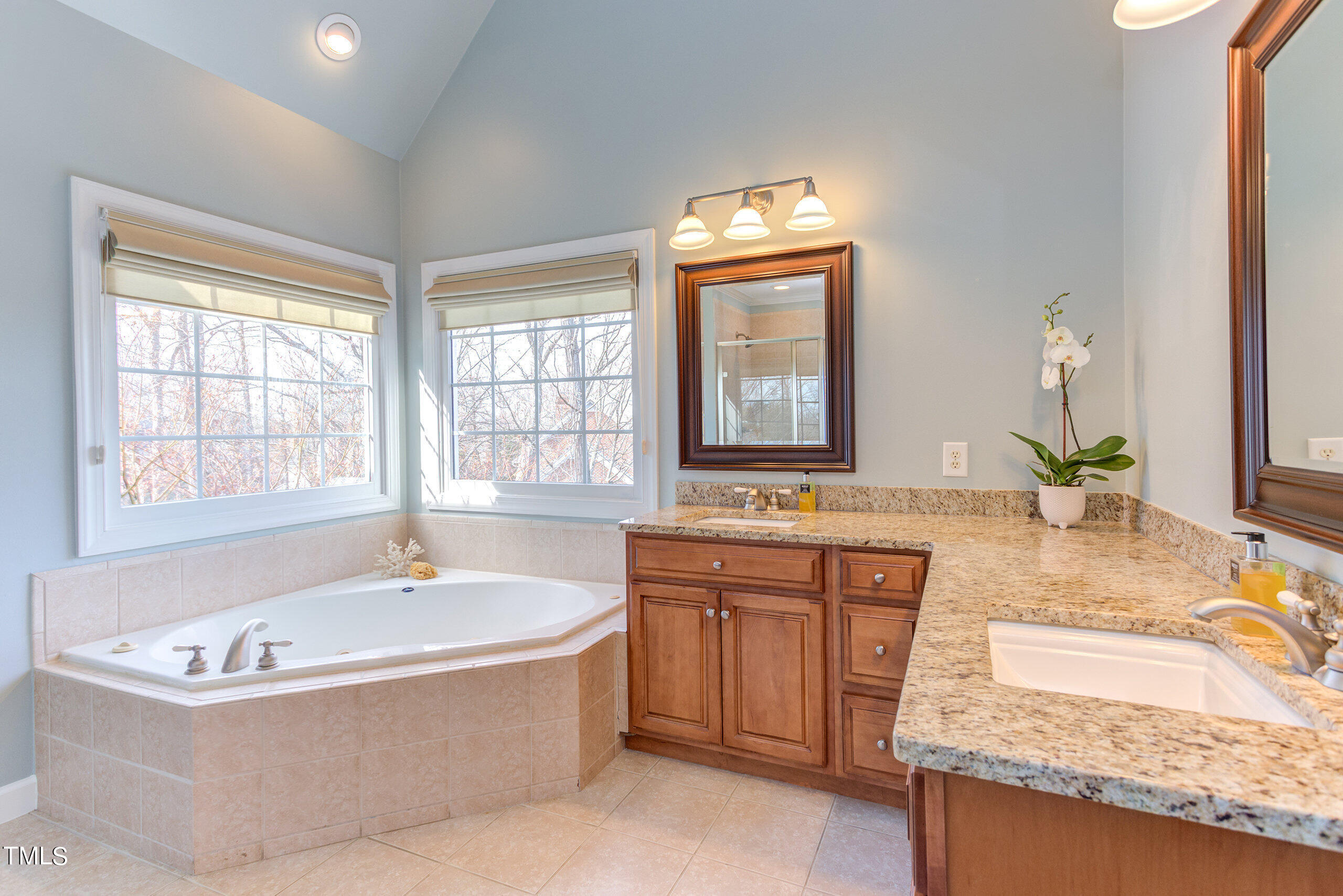 108 Highgrove Dr