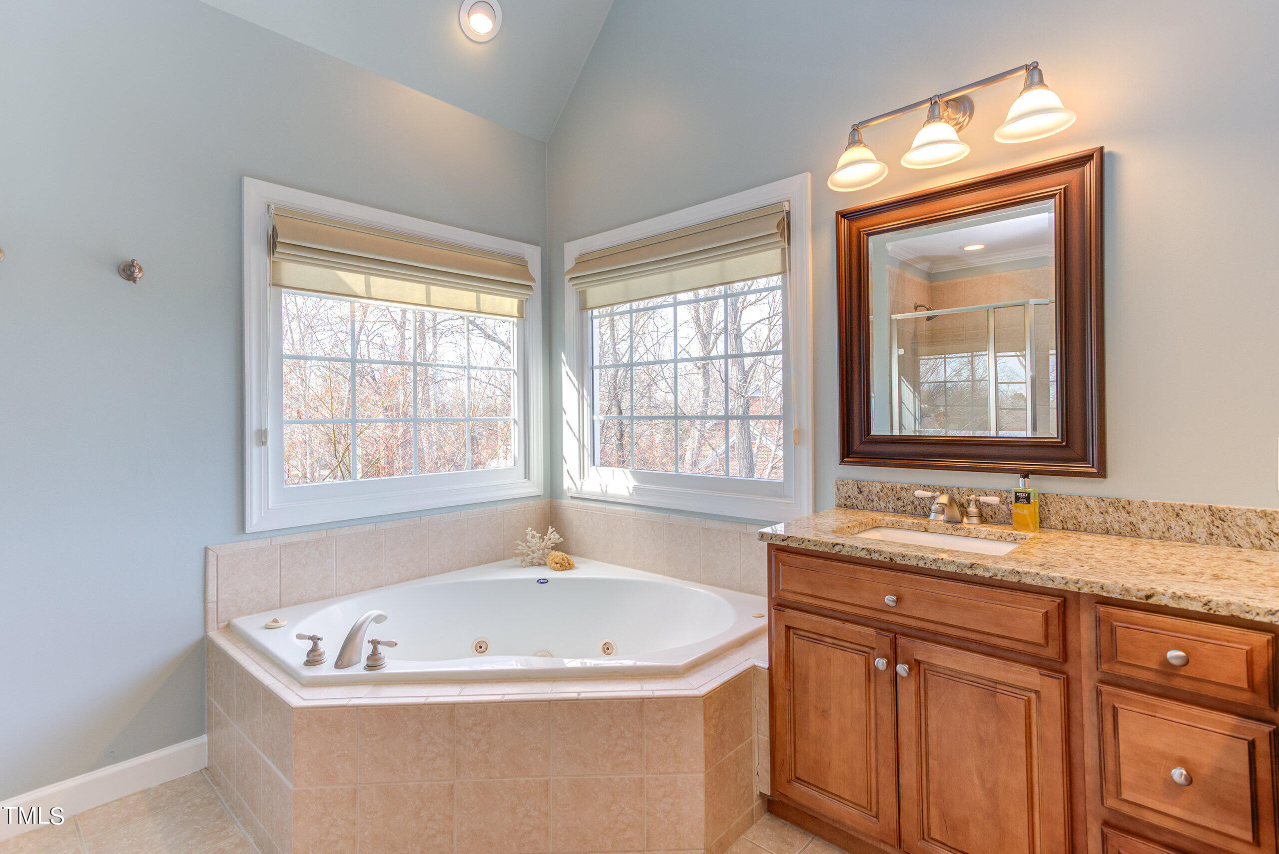 108 Highgrove Dr