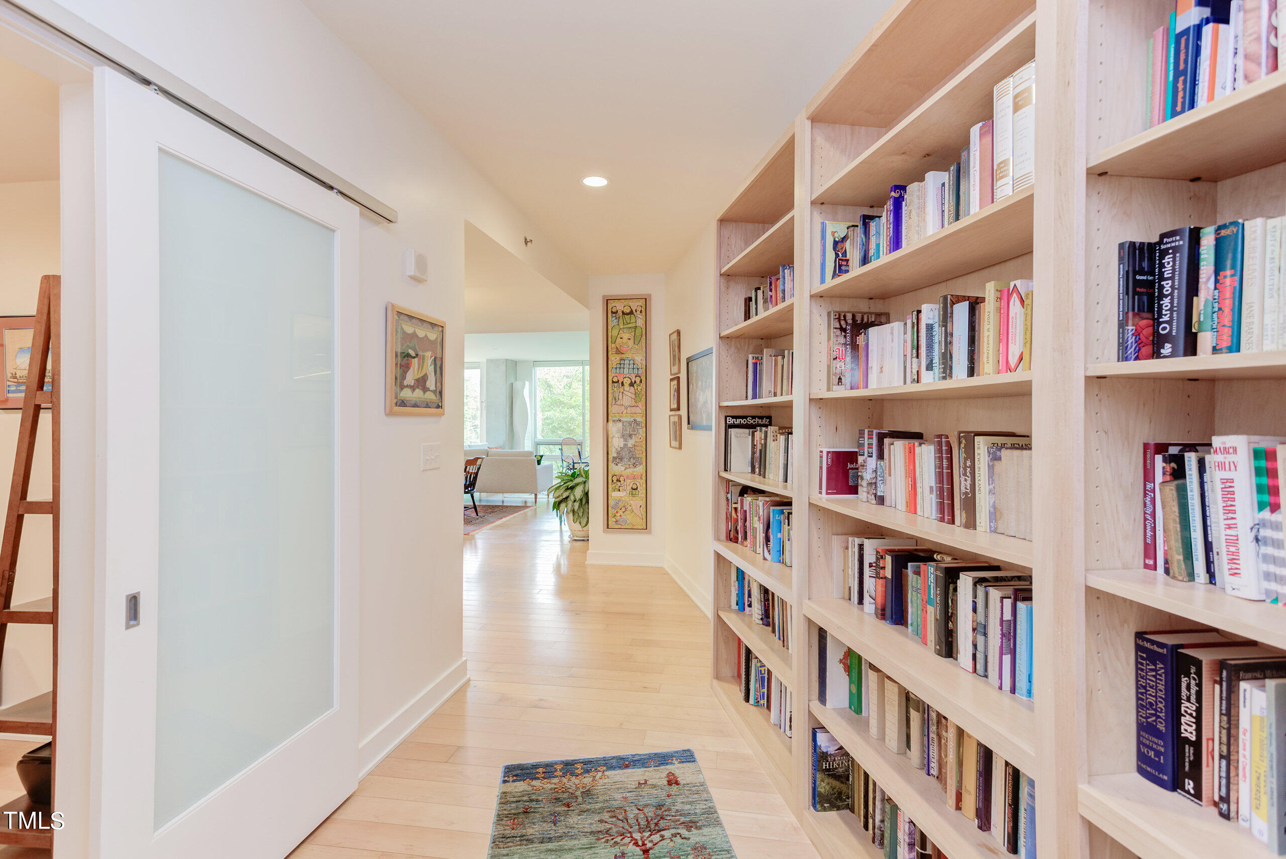 601 W Rosemary Street # 212