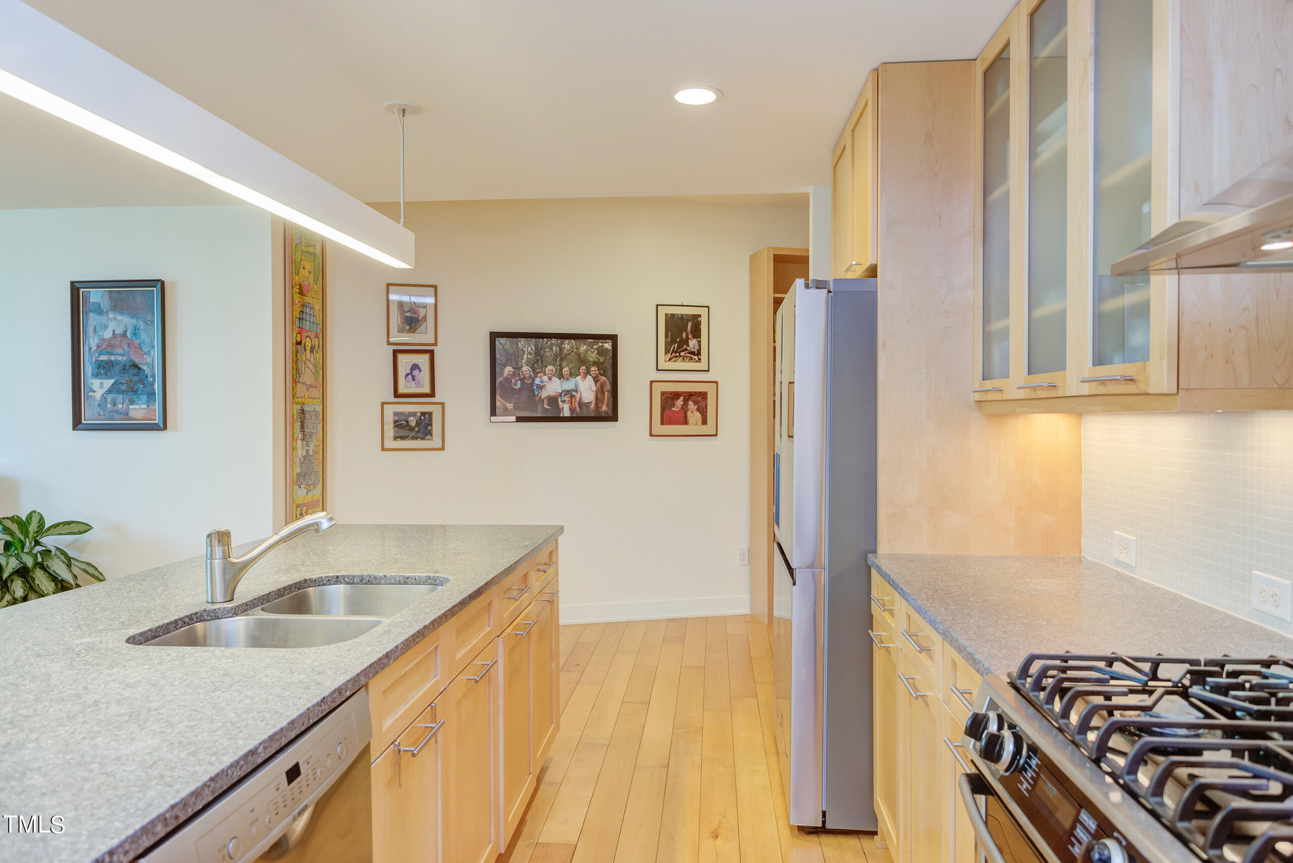 601 W Rosemary Street # 212