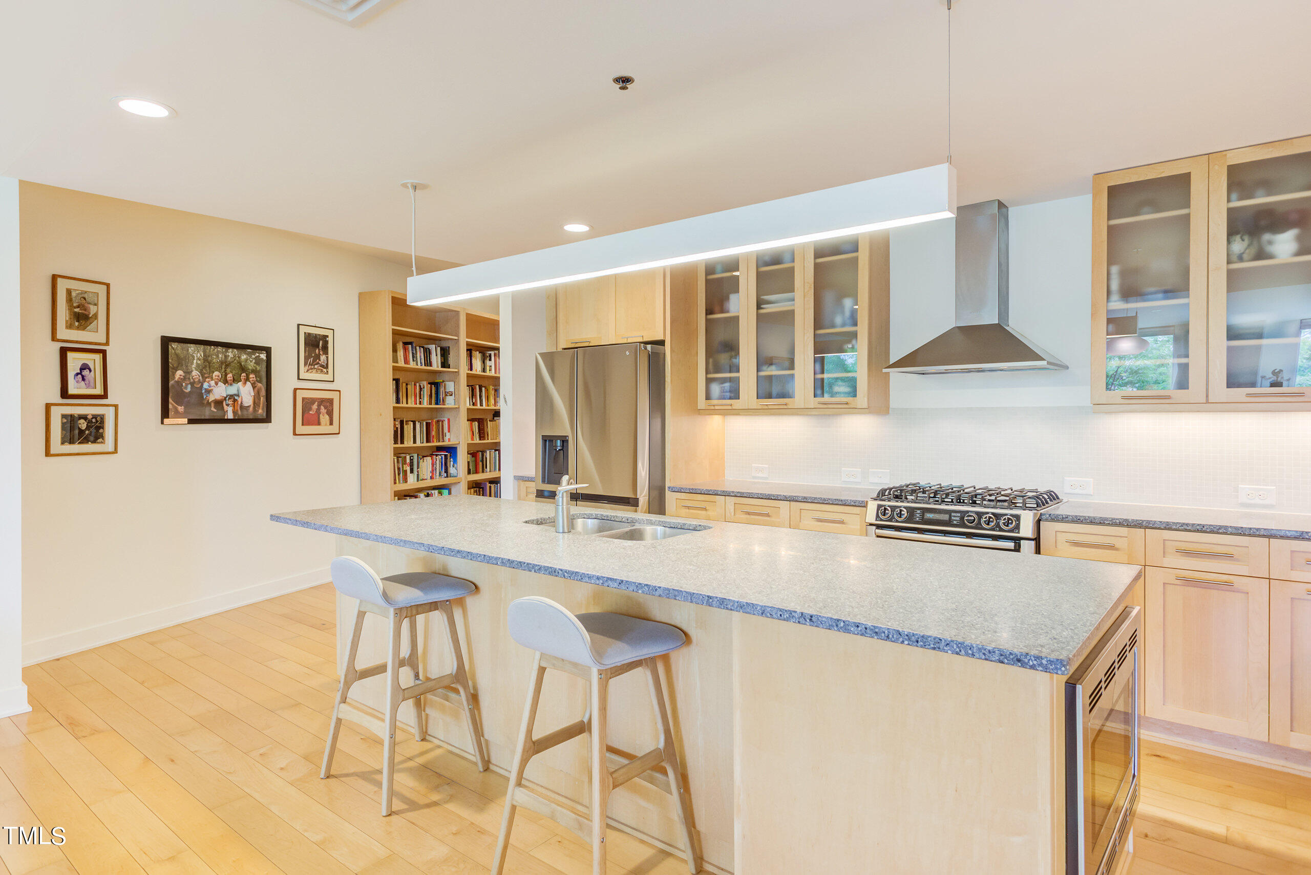 601 W Rosemary Street # 212