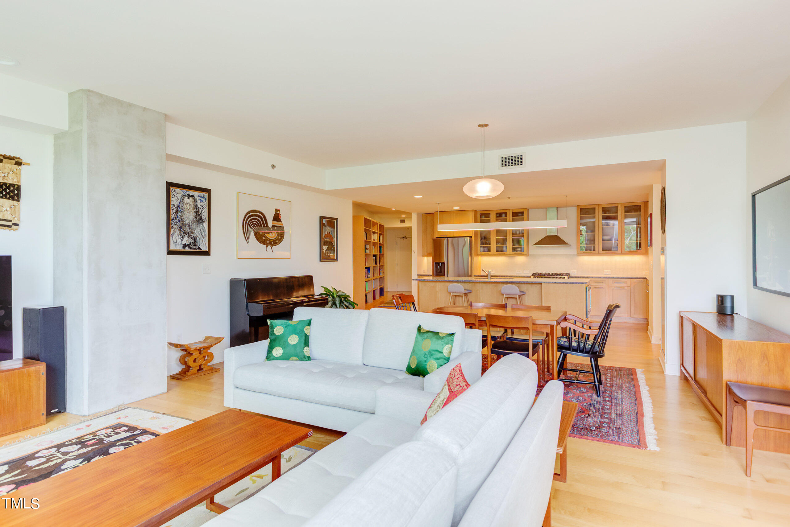 601 W Rosemary Street # 212