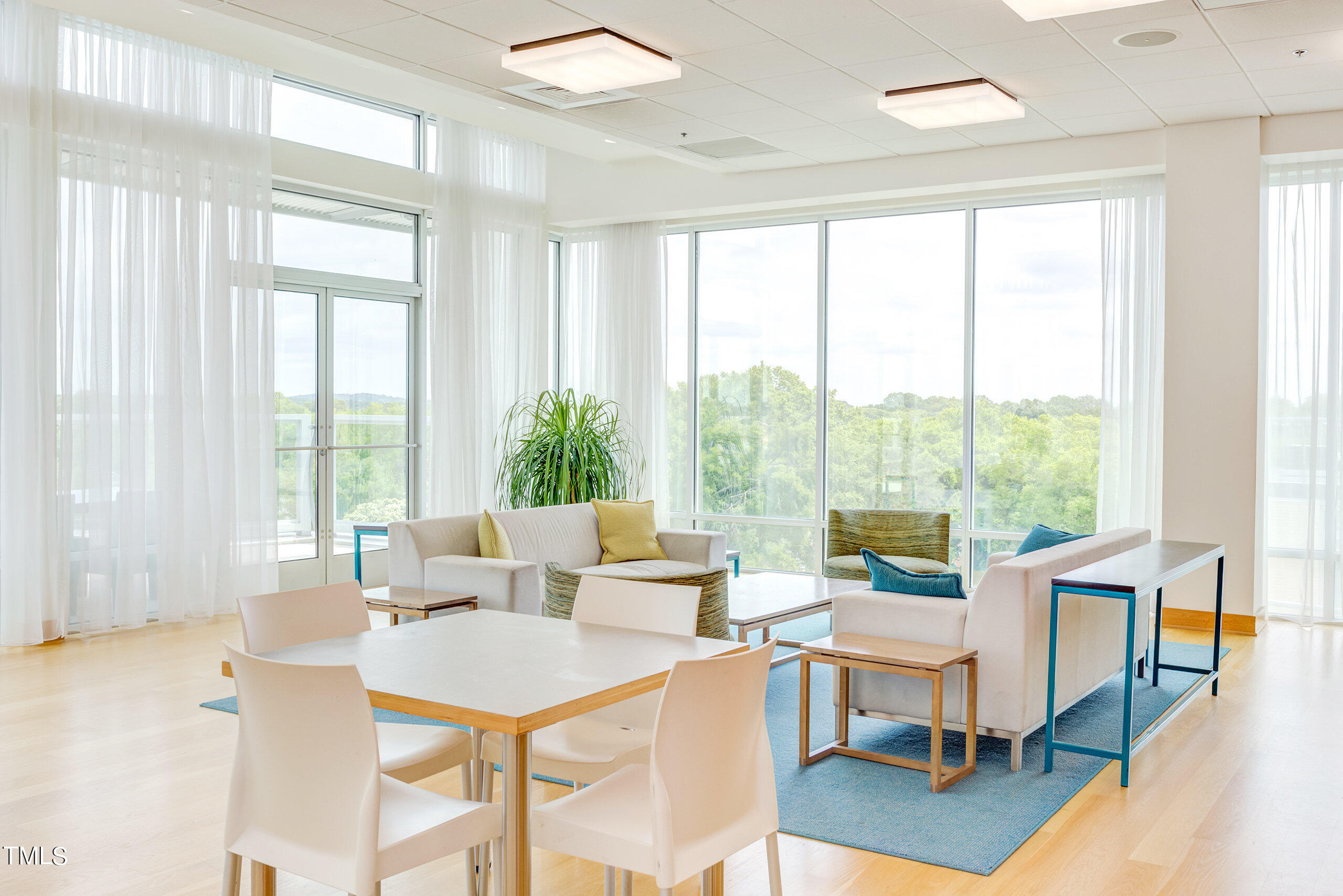 601 W Rosemary Street # 212