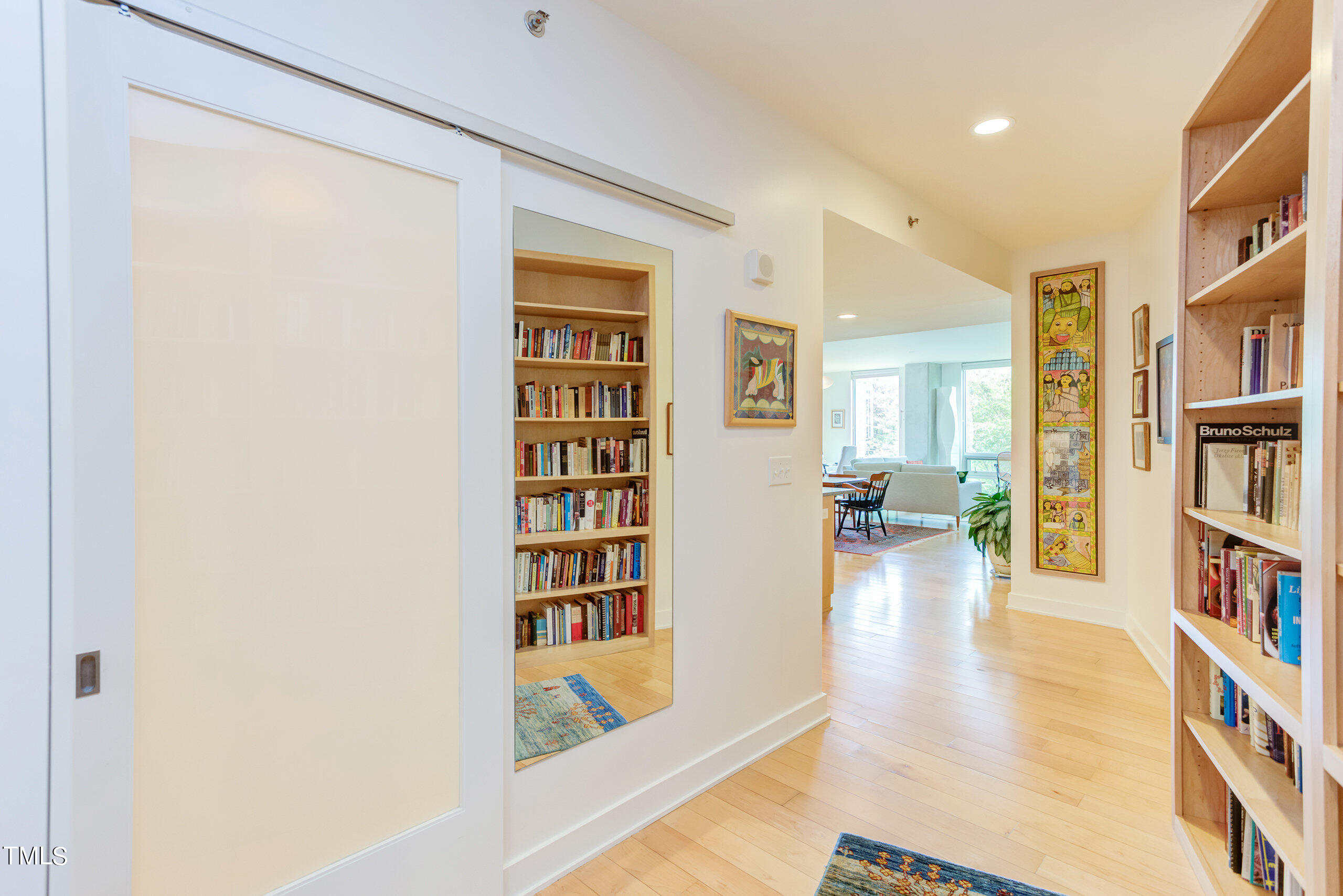 601 W Rosemary Street # 212