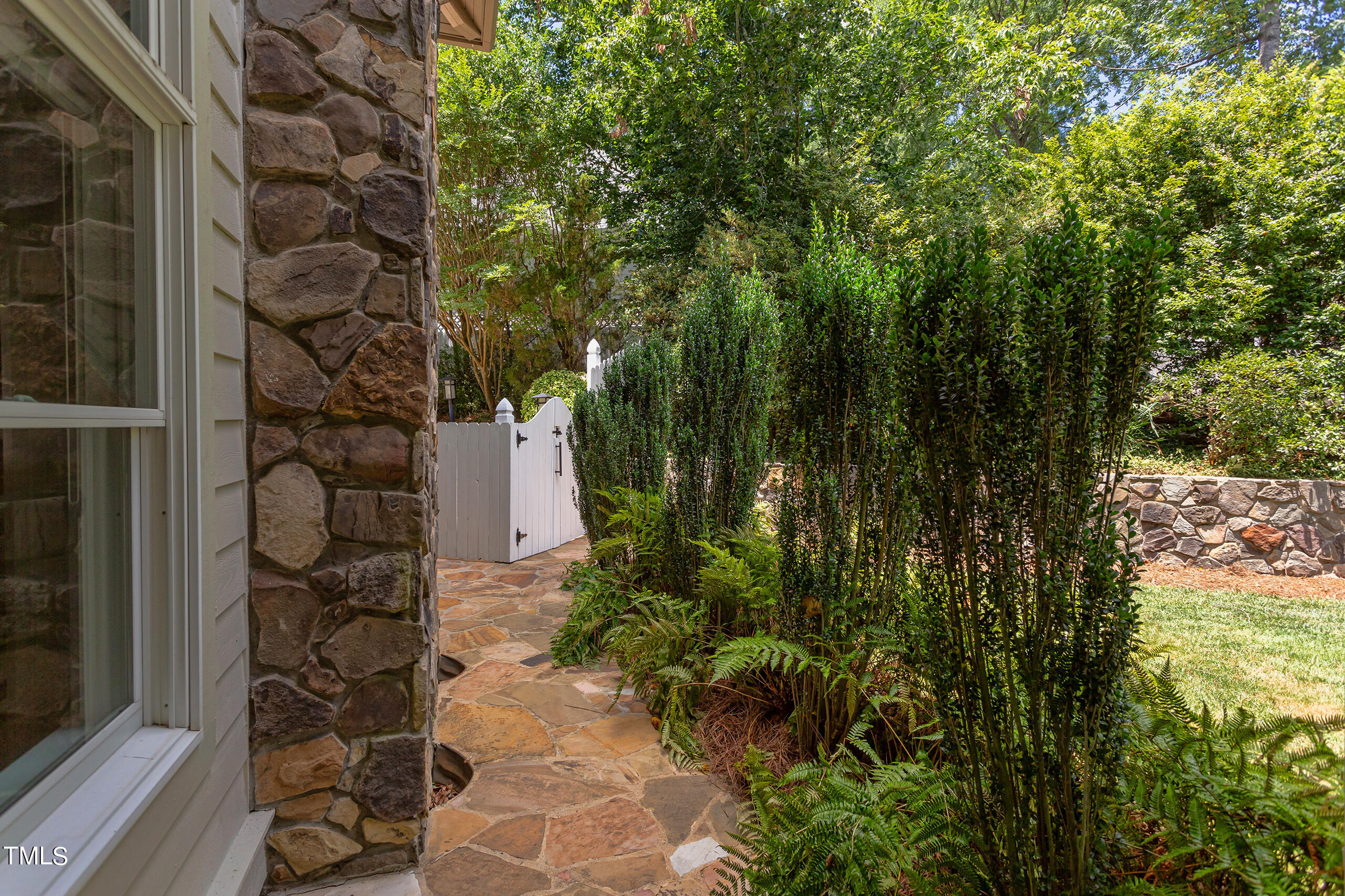100 Arlen Park Drive