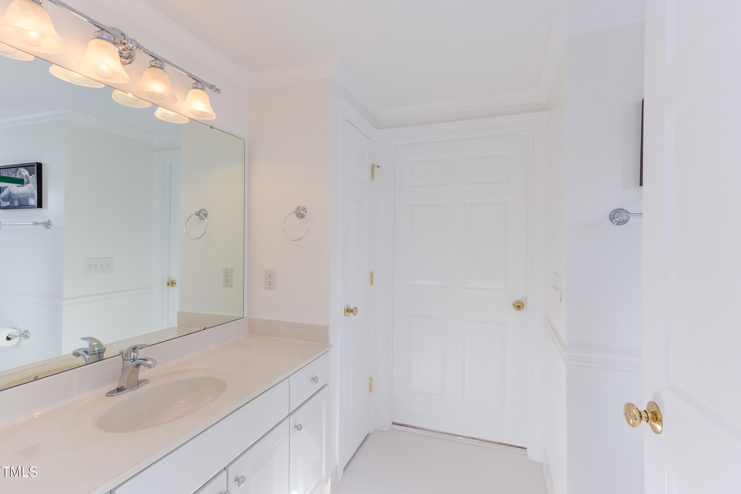 600 Copperline Drive # 208