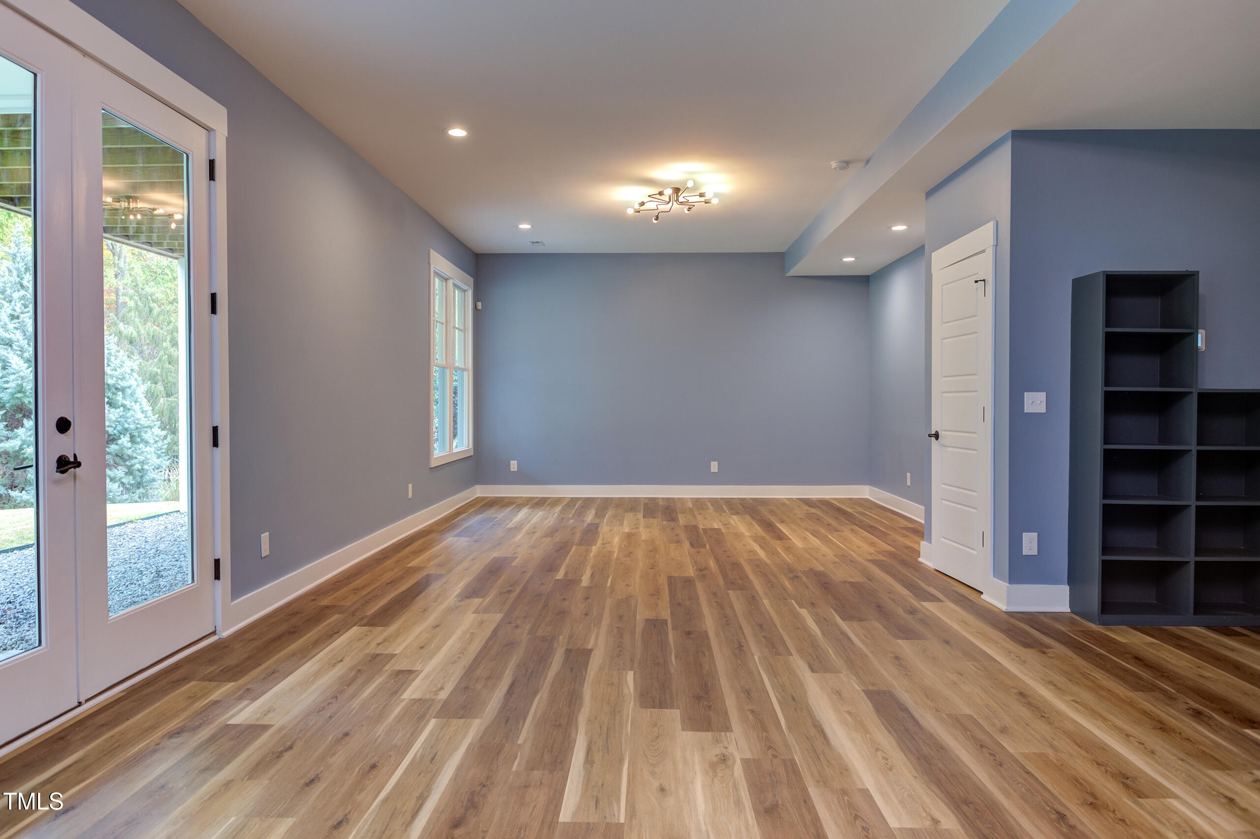 415 Westbury Drive