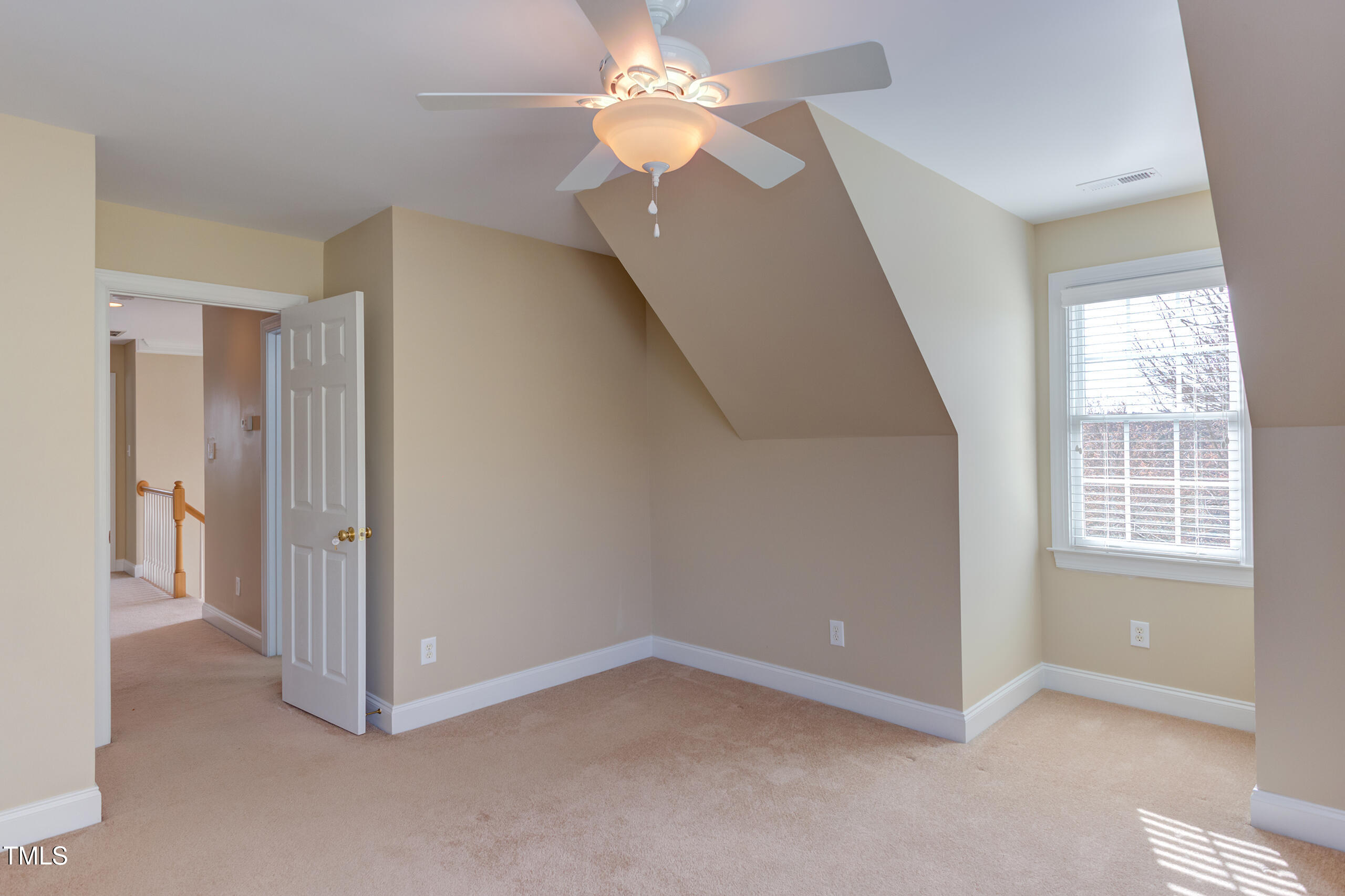 700 Parkview Crescent