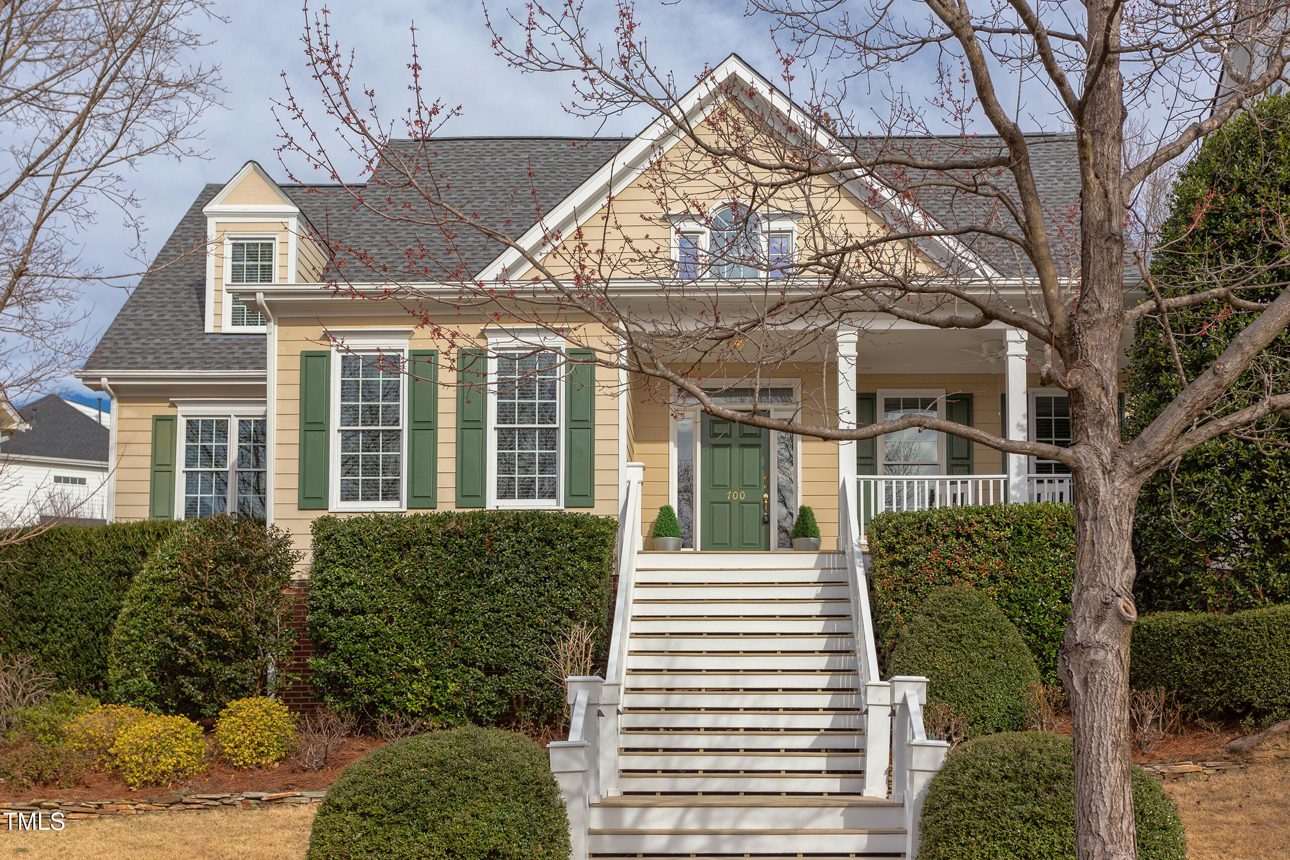 700 Parkview Crescent