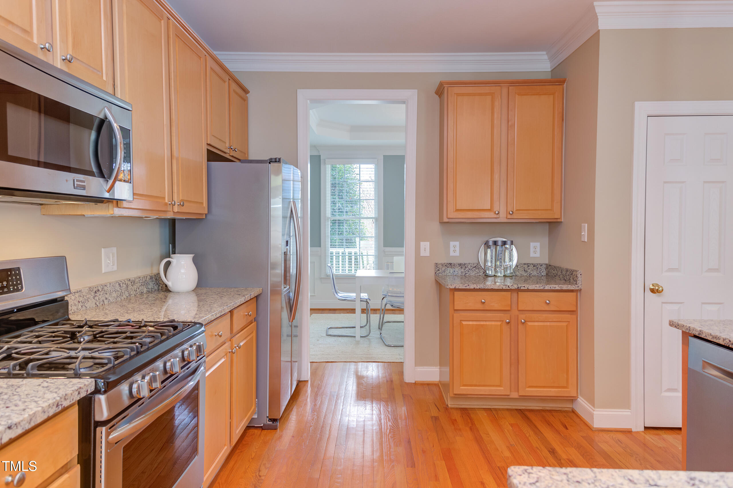 700 Parkview Crescent