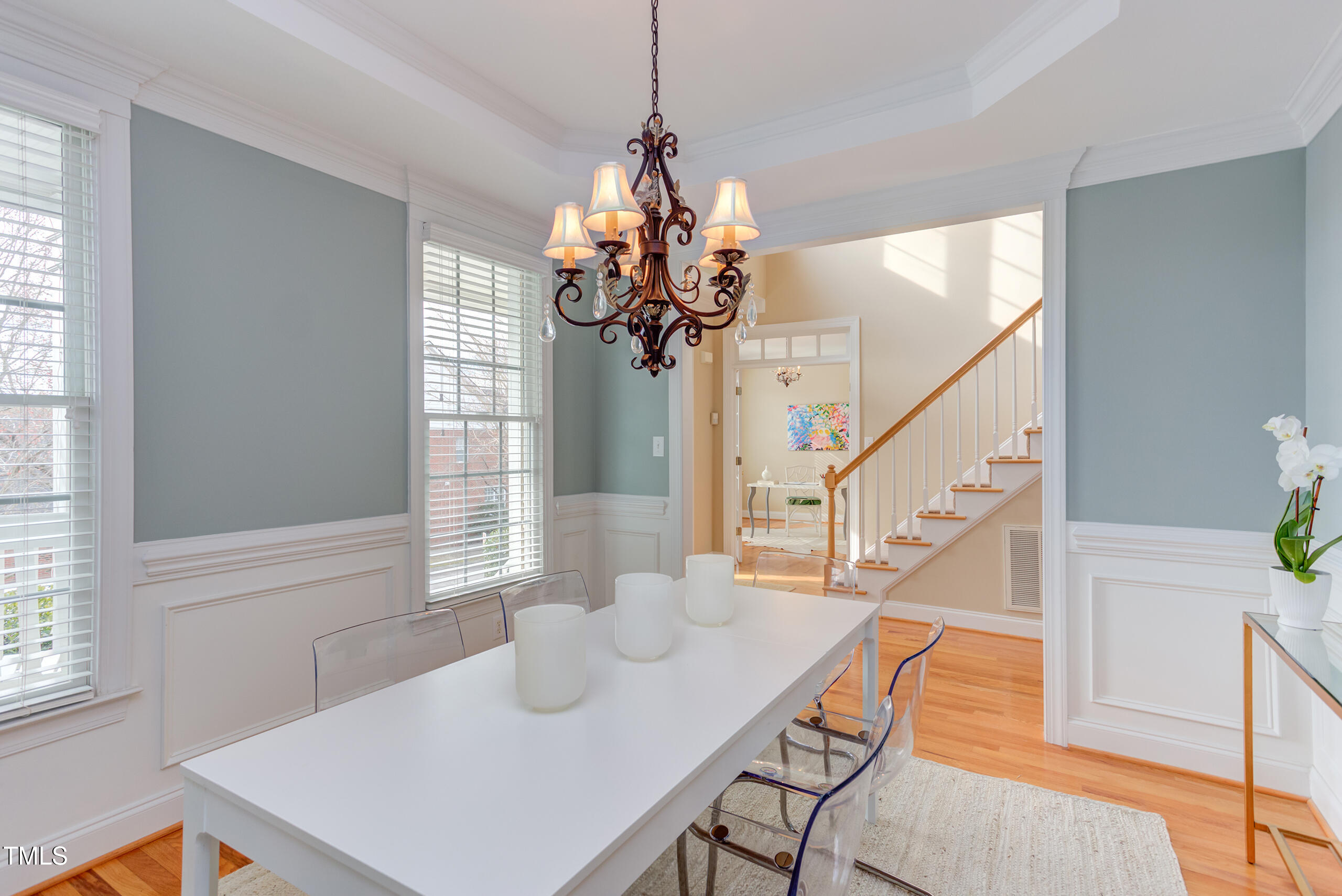 700 Parkview Crescent