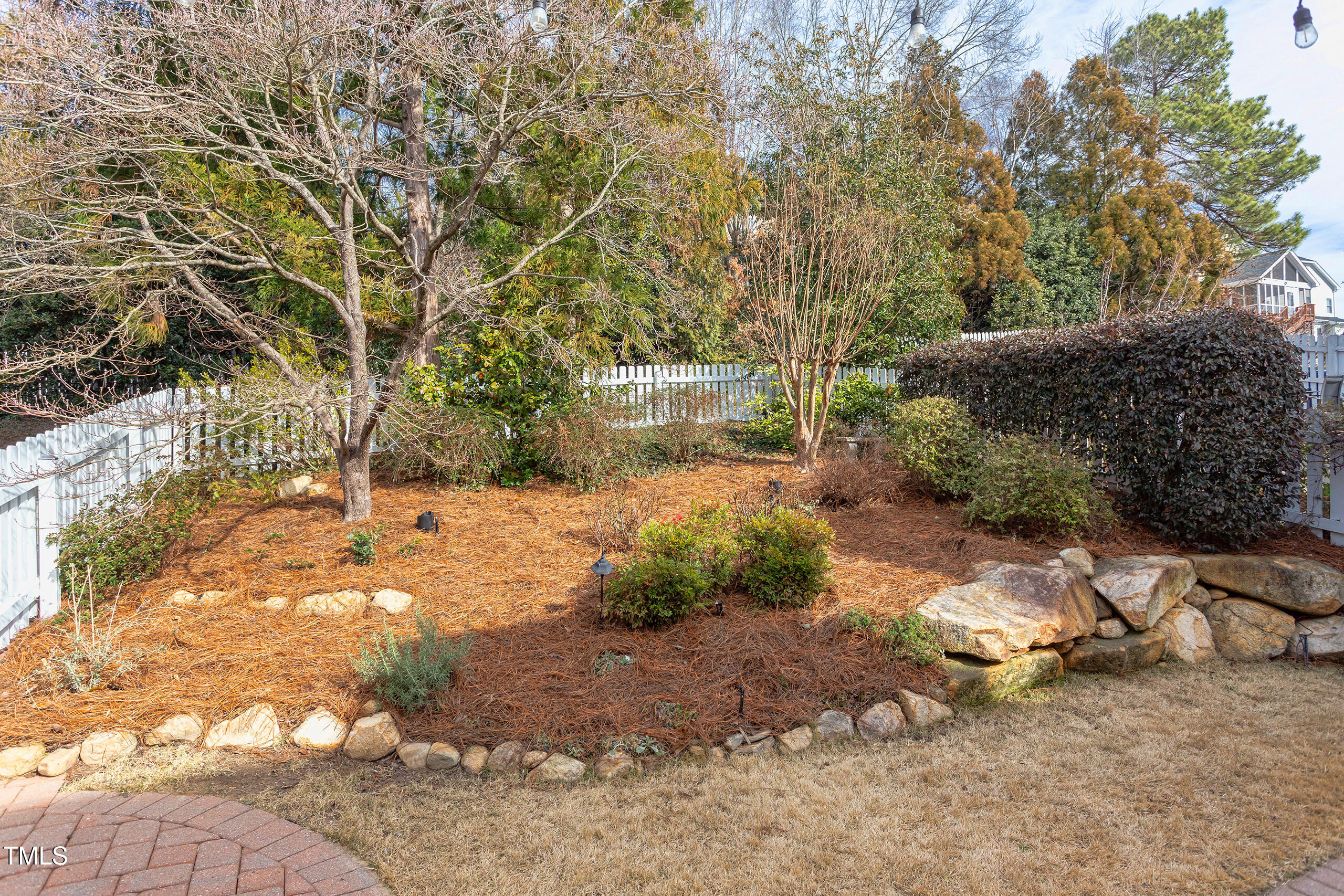 700 Parkview Crescent