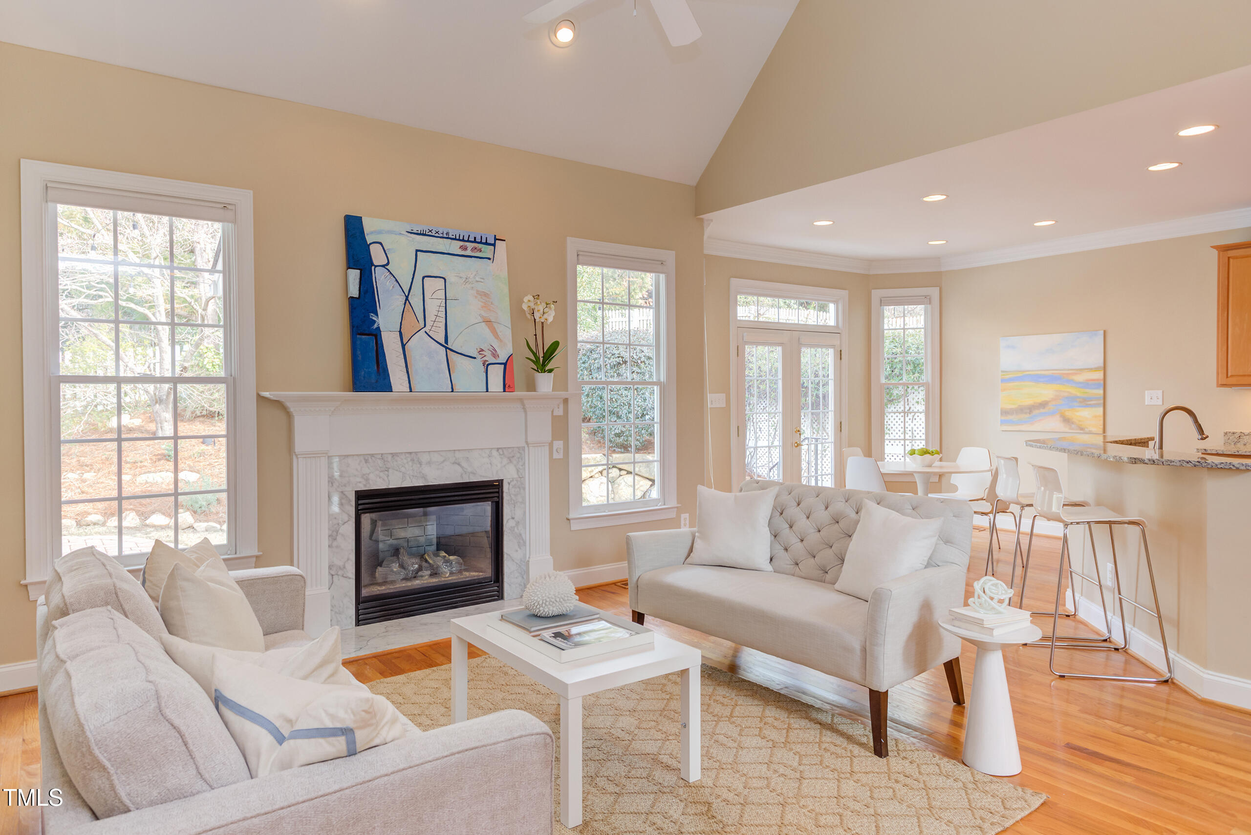 700 Parkview Crescent