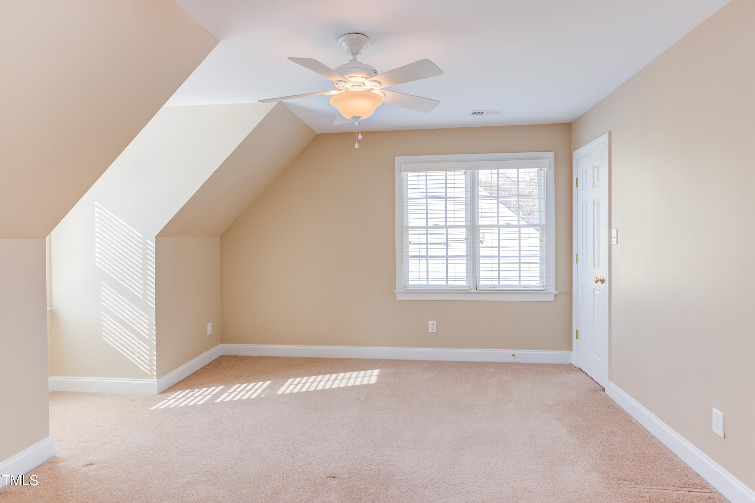 700 Parkview Crescent