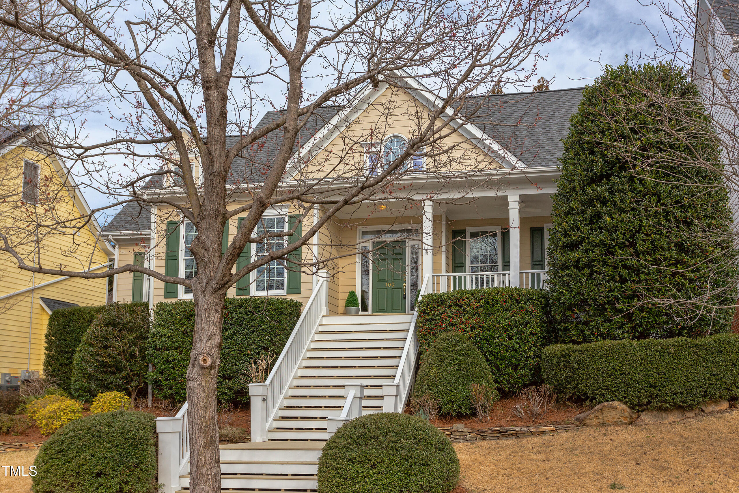 700 Parkview Crescent