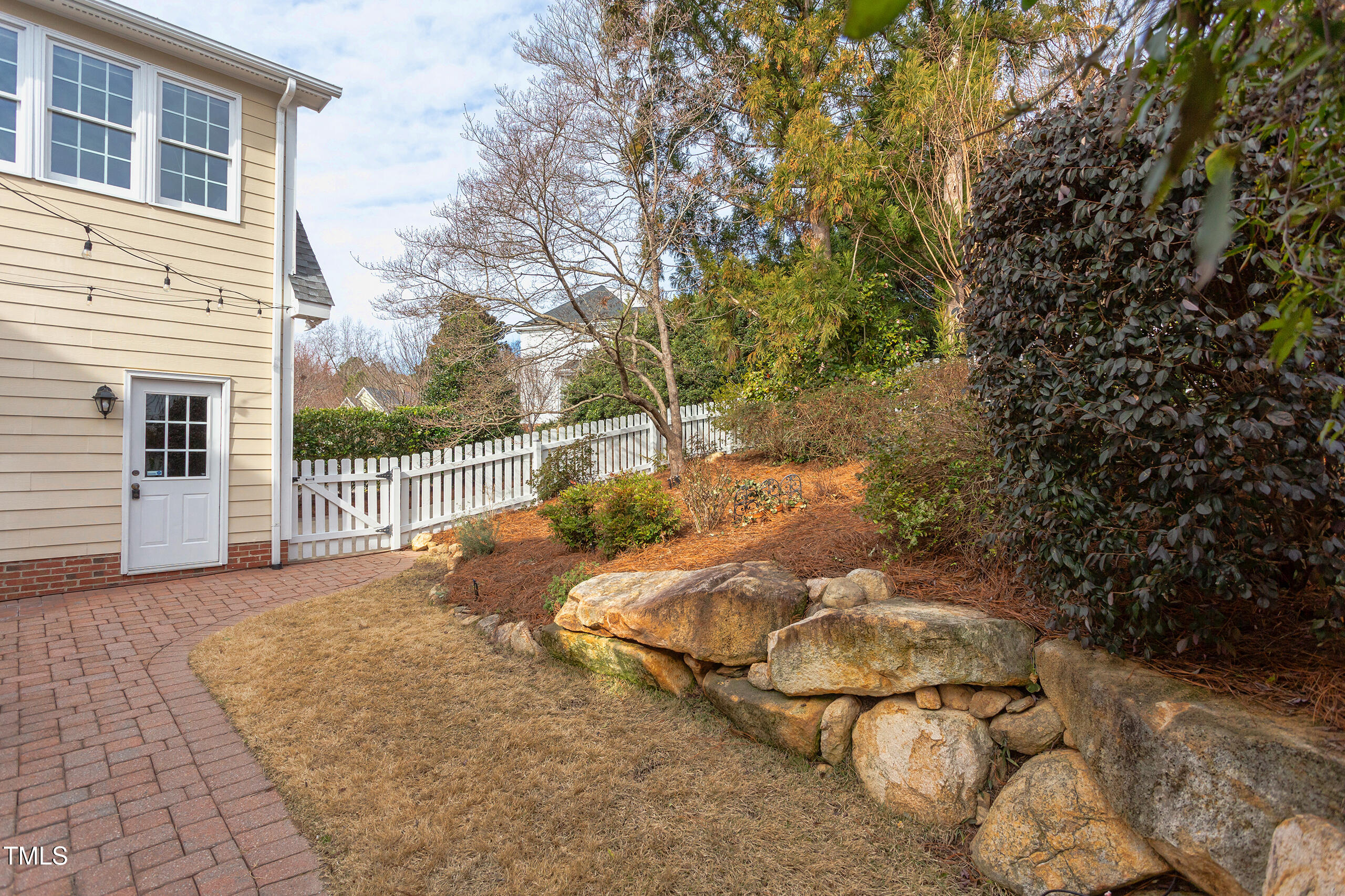 700 Parkview Crescent