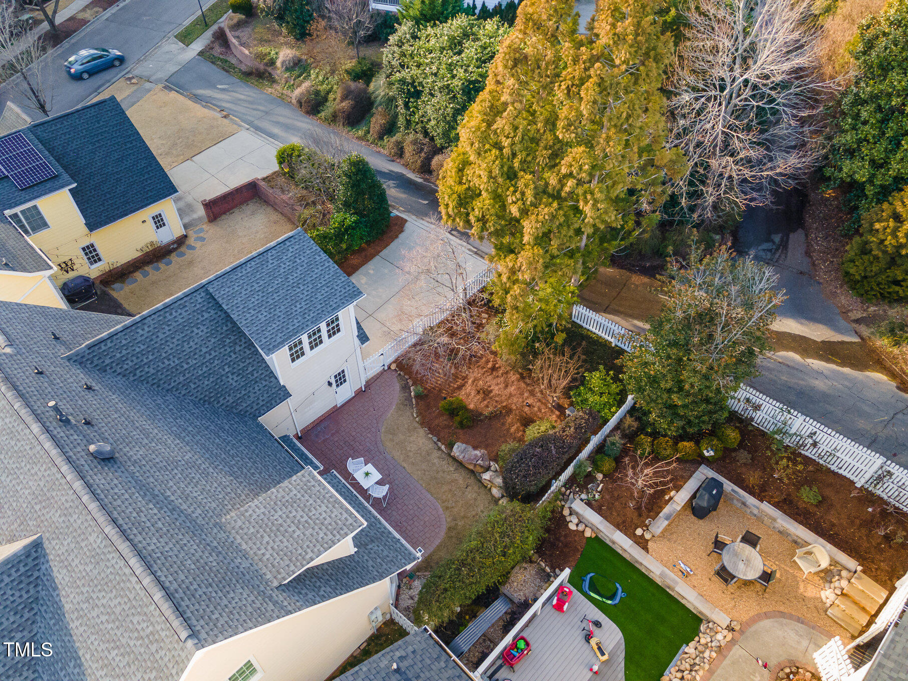 700 Parkview Crescent