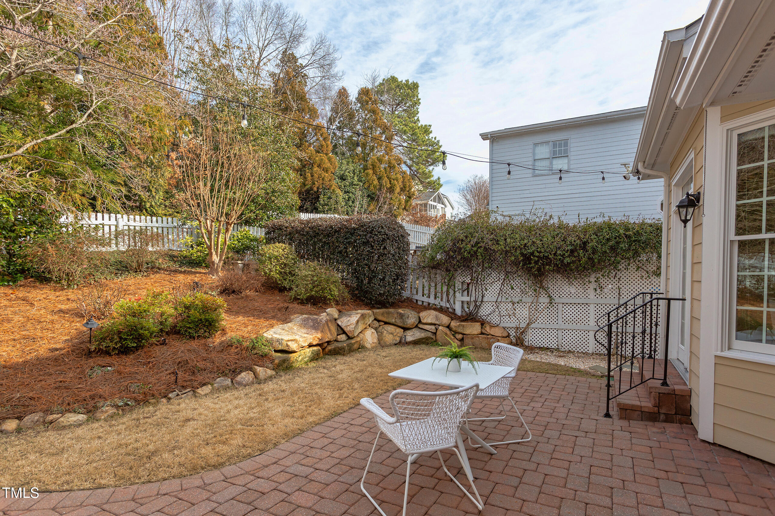 700 Parkview Crescent
