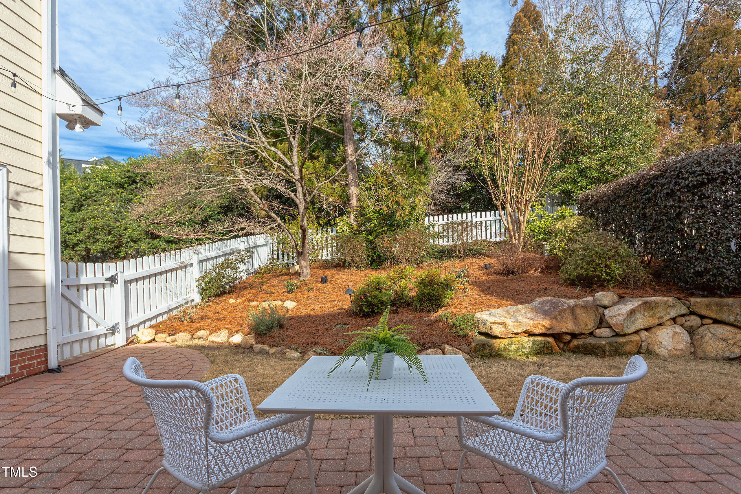700 Parkview Crescent