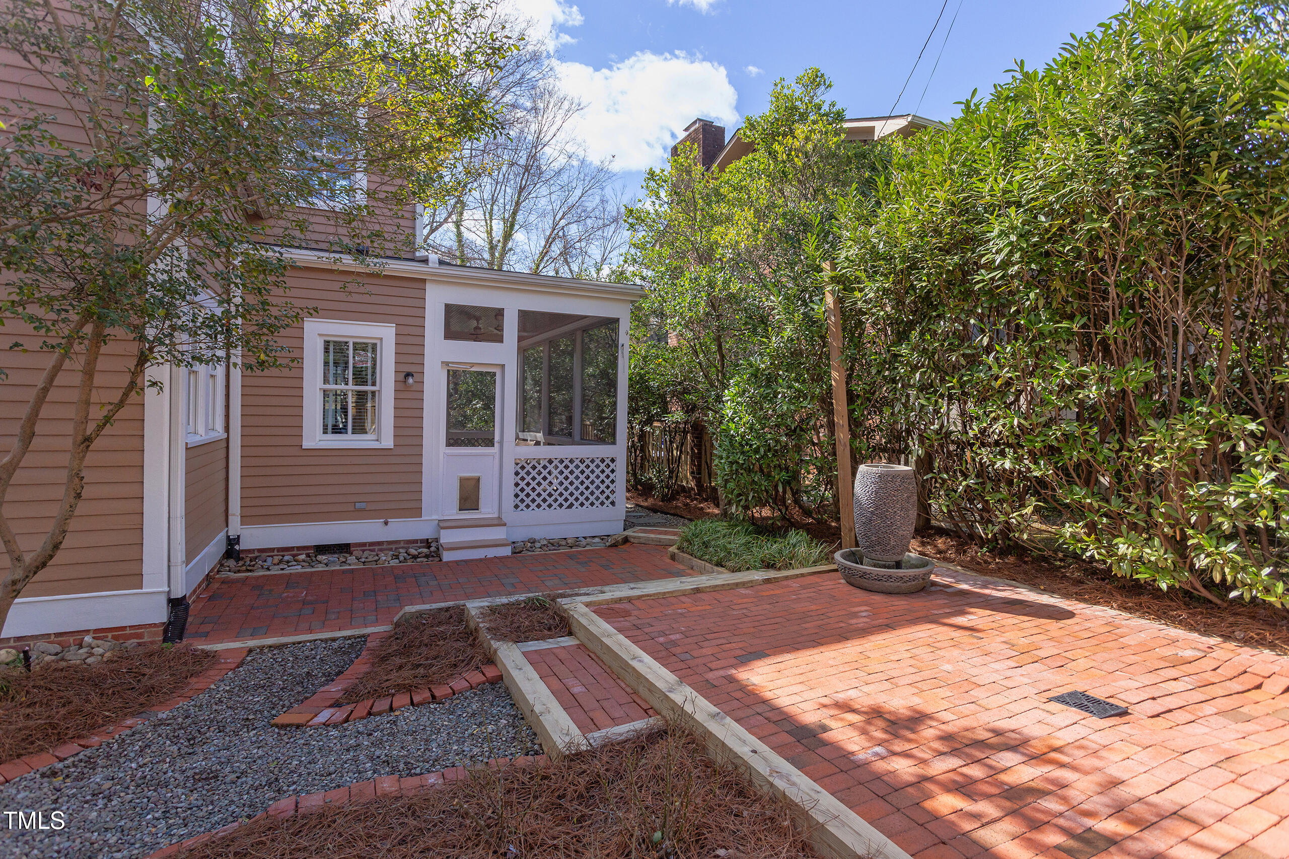 300 Mccauley Street