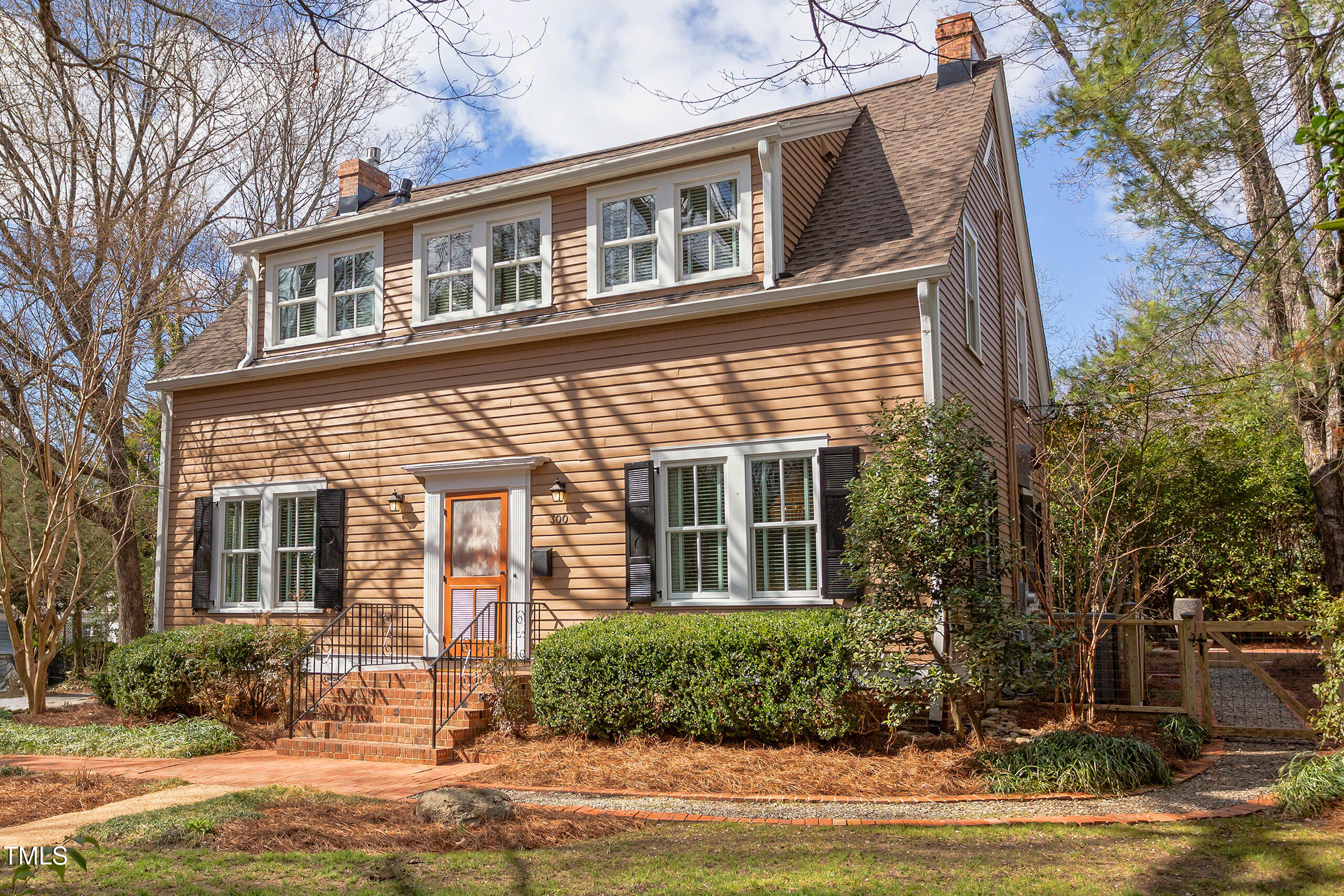 300 Mccauley Street