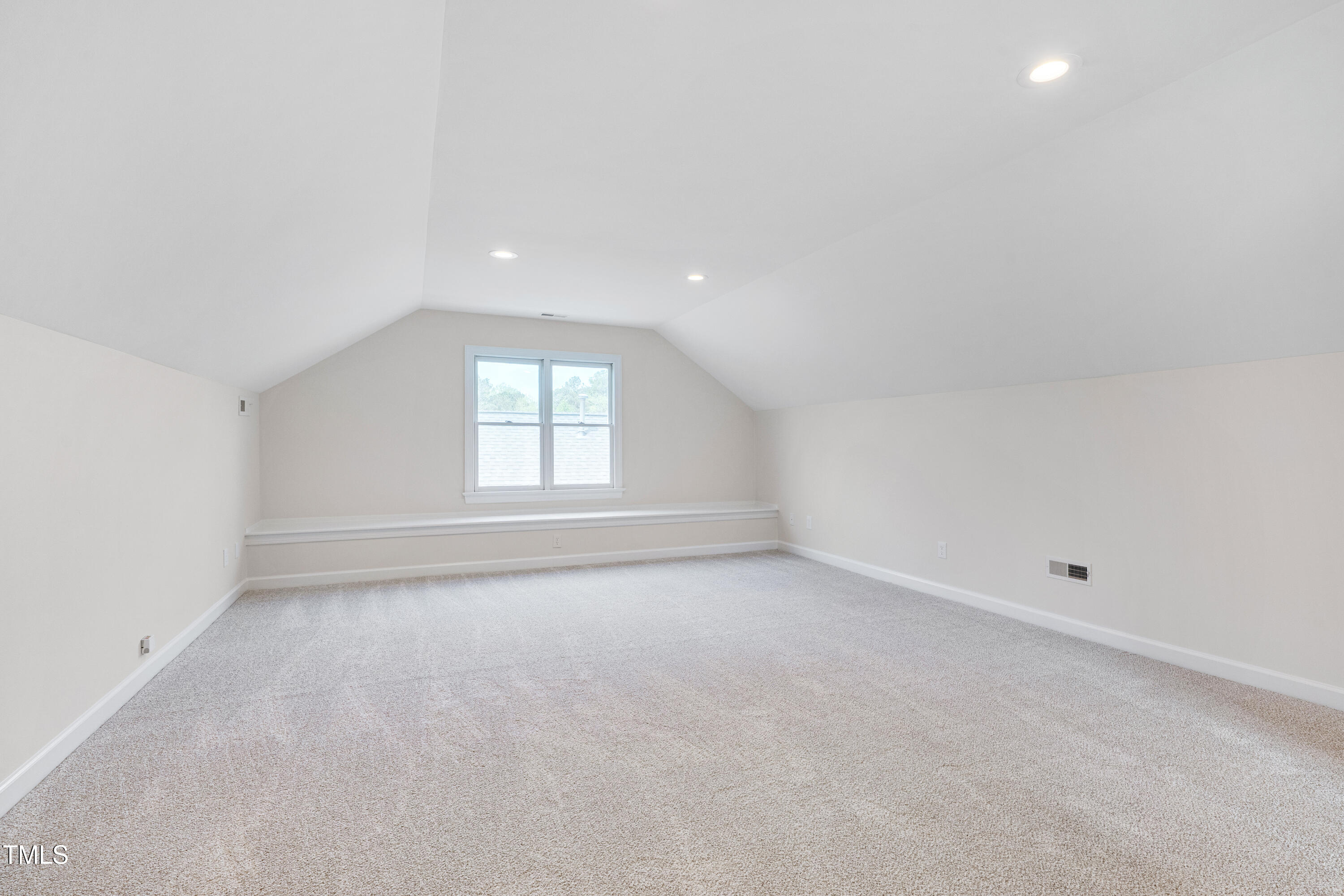 507 Parkside Circle