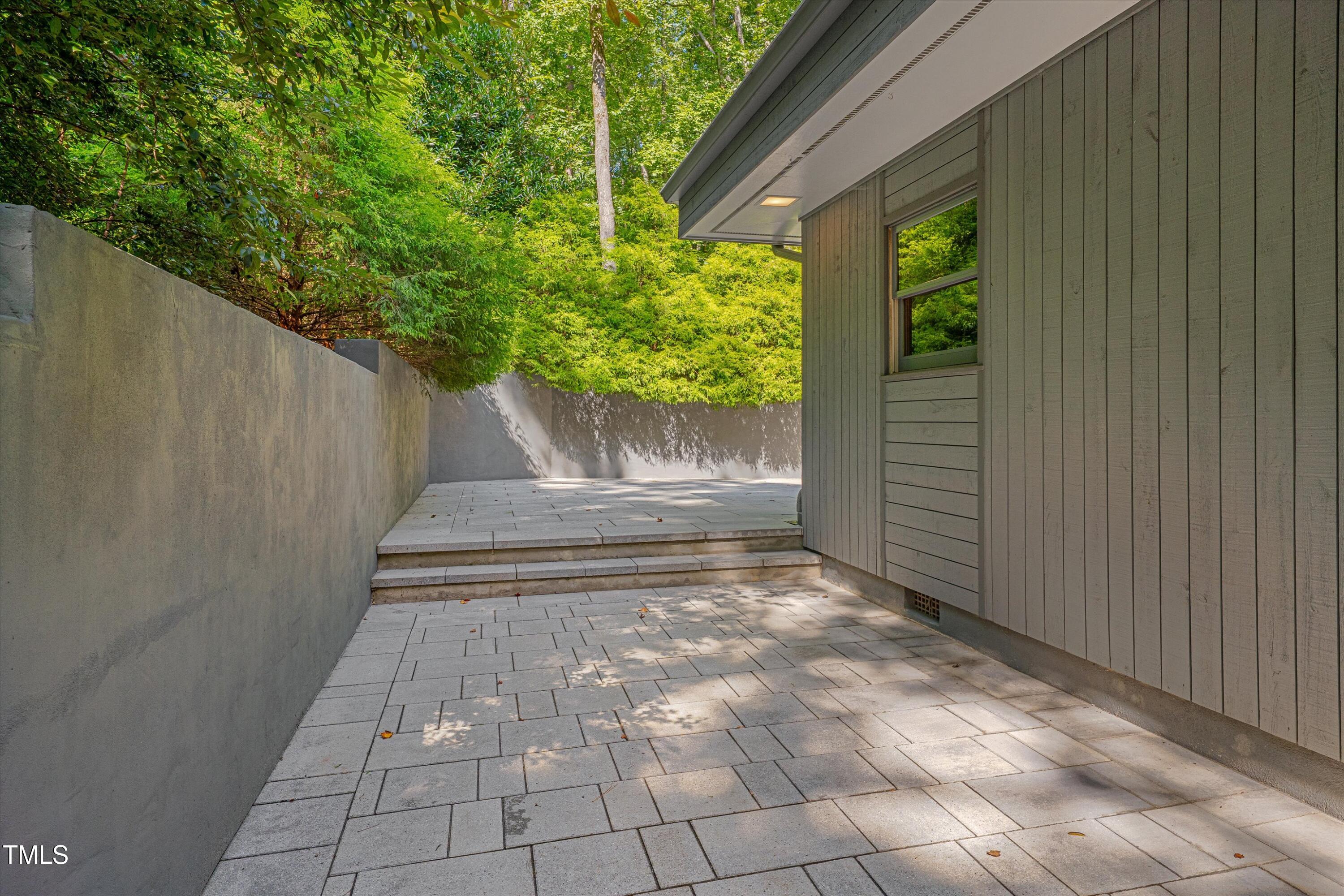 1512 Arboretum Drive