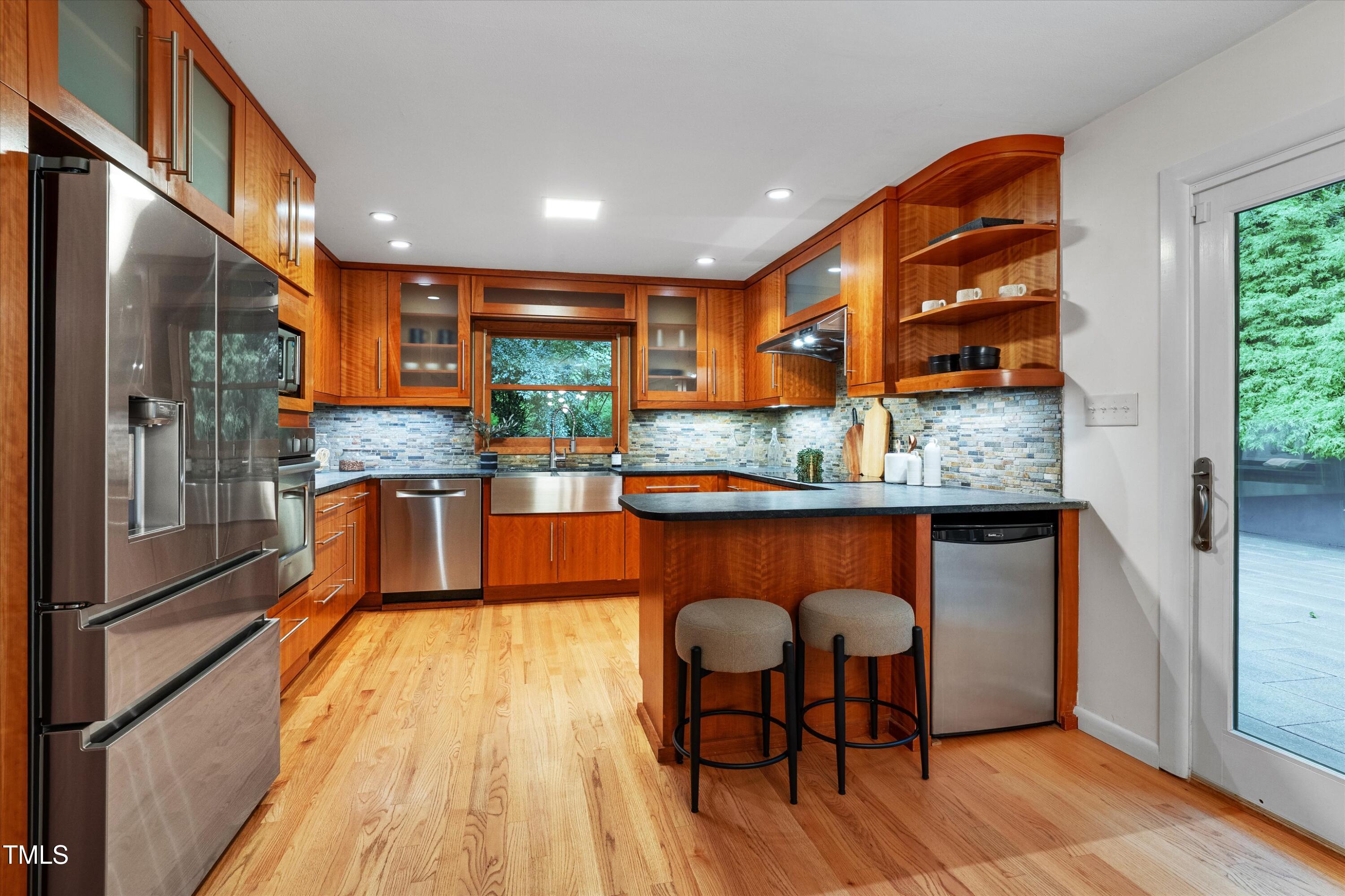 1512 Arboretum Drive