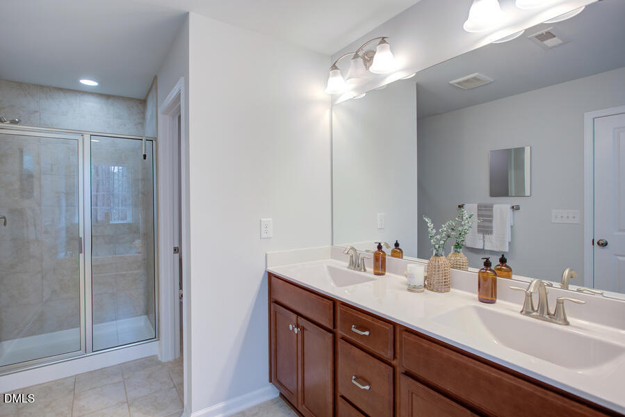 1136 Southpoint Trail