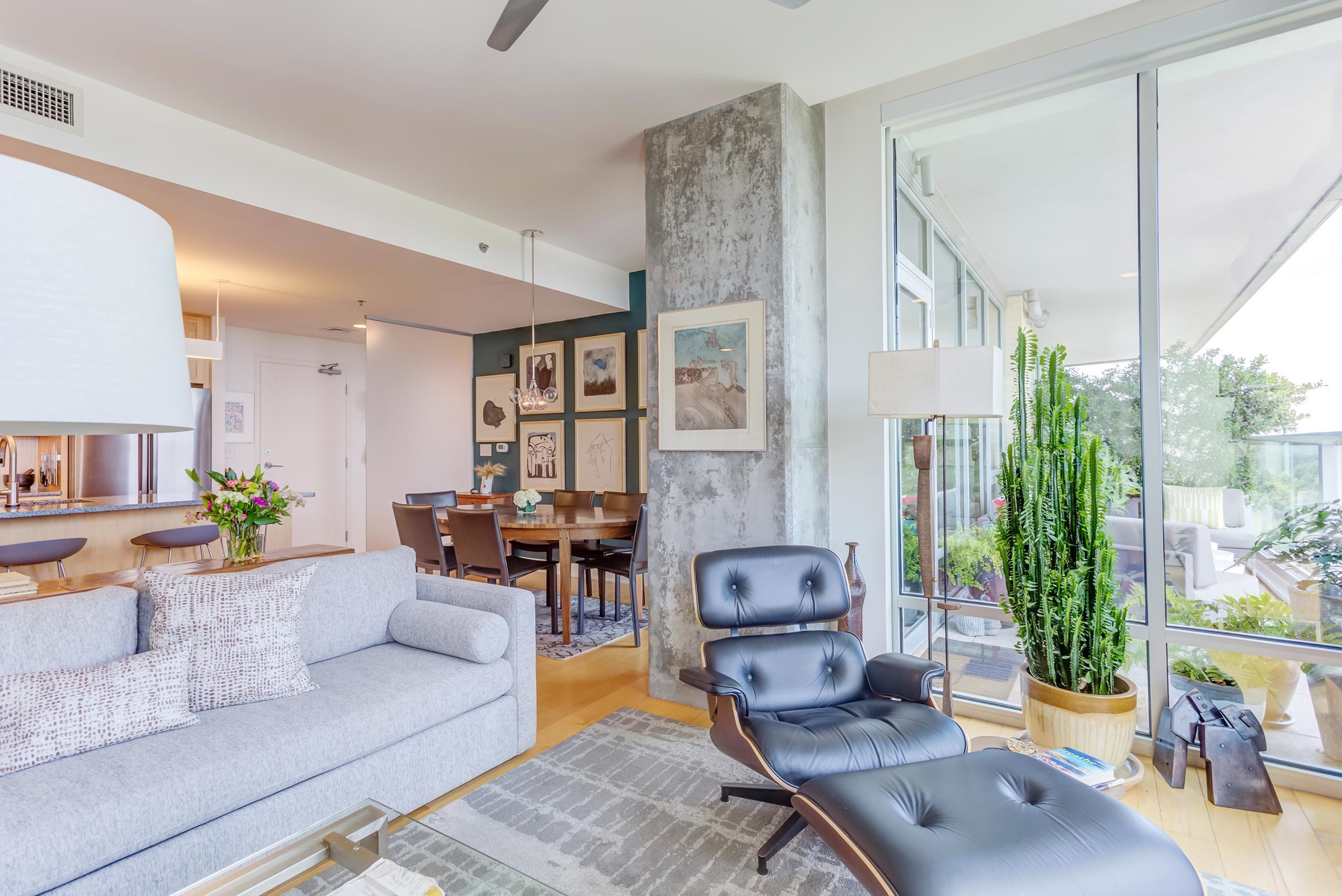 601 W Rosemary St, #802