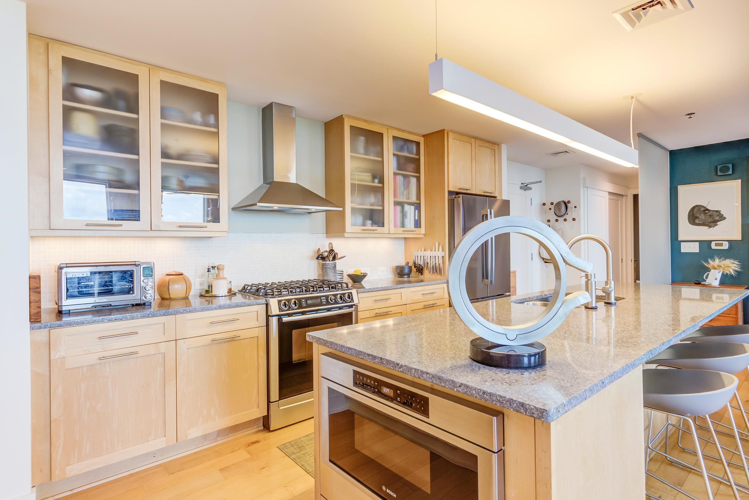 601 W Rosemary St, #802