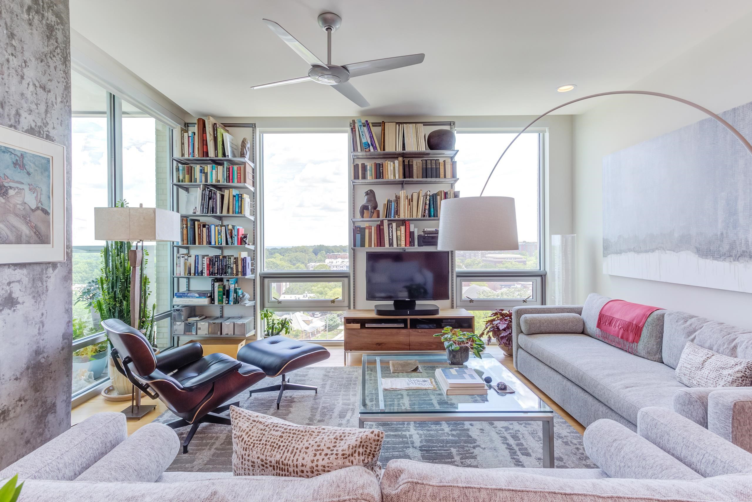 601 W Rosemary St, #802
