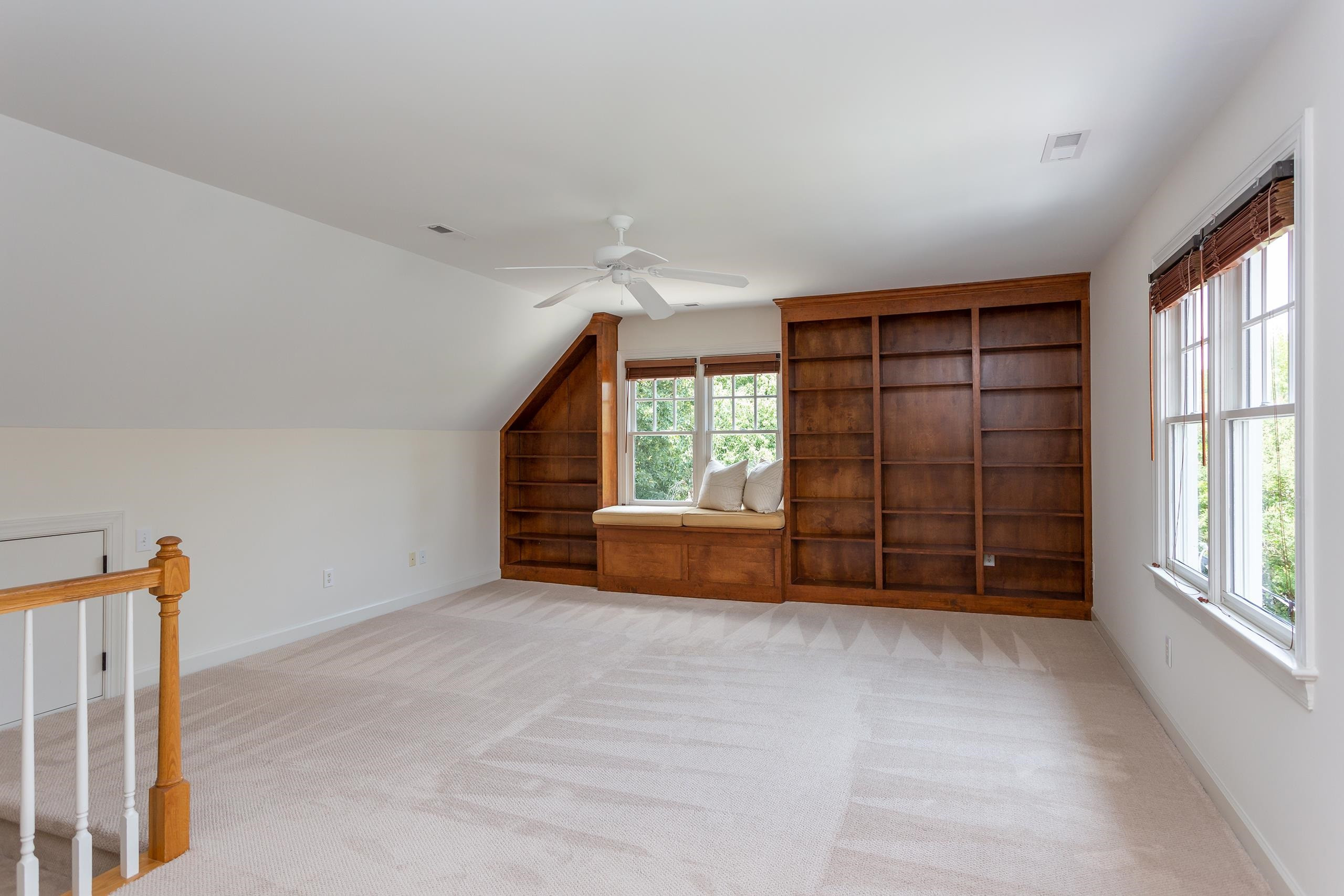 202 Calderon Dr