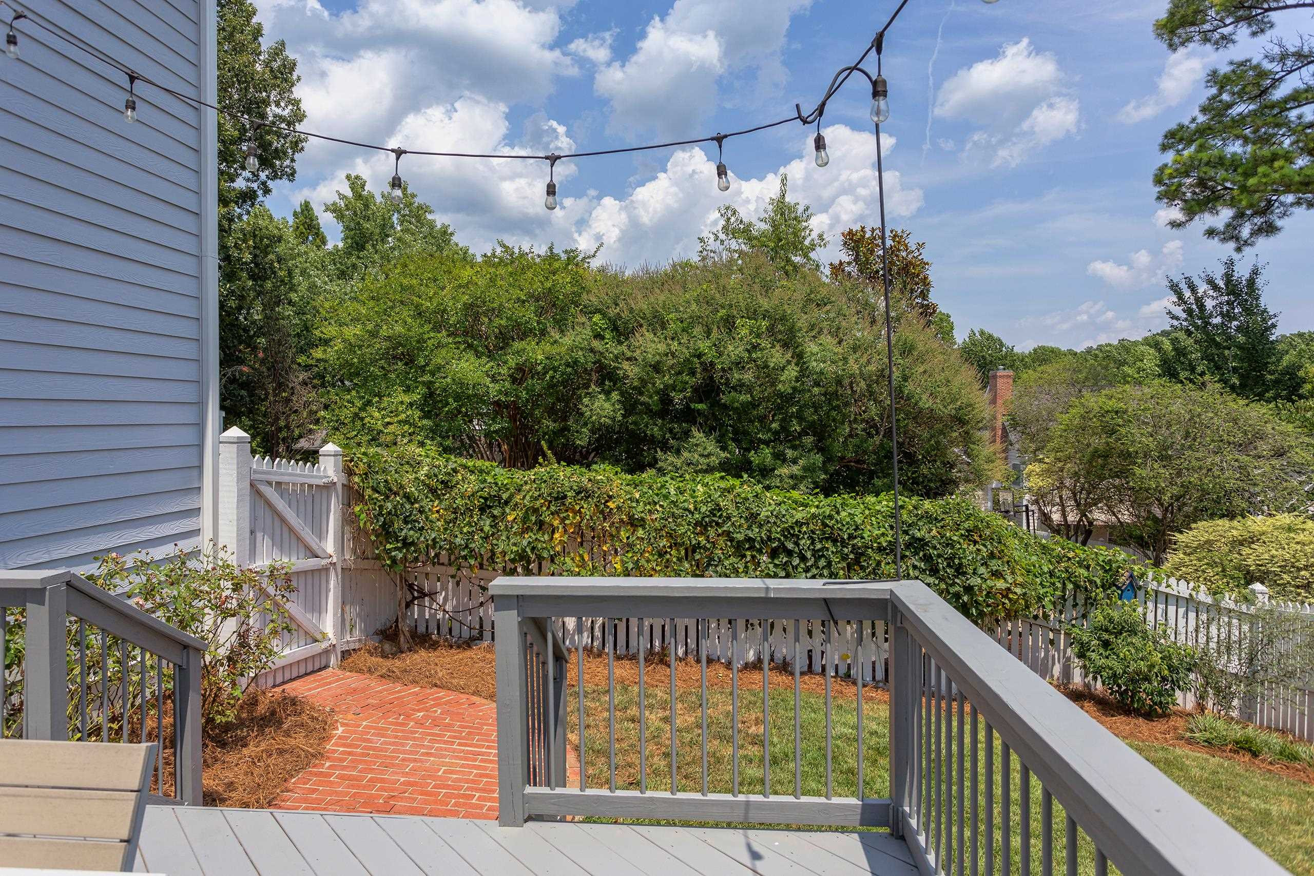 202 Calderon Dr