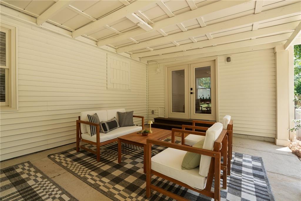 1392 Hawthorne Avenue SE