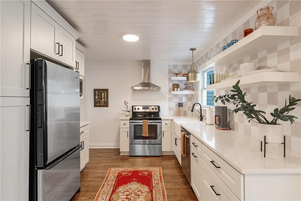 1392 Hawthorne Avenue SE