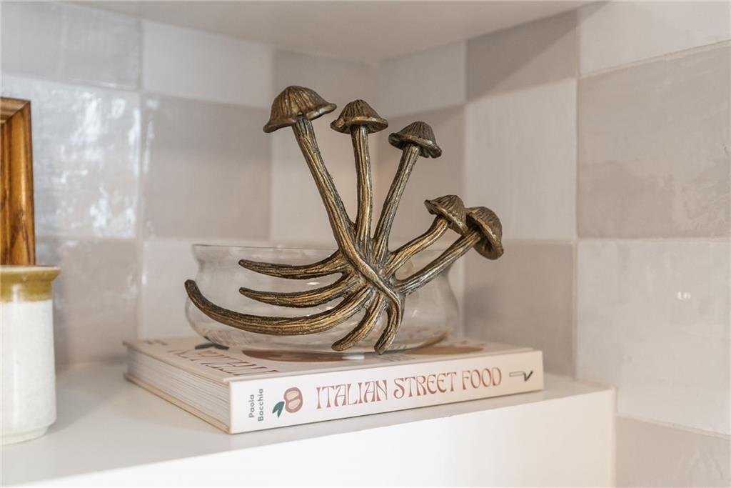 1392 Hawthorne Avenue SE